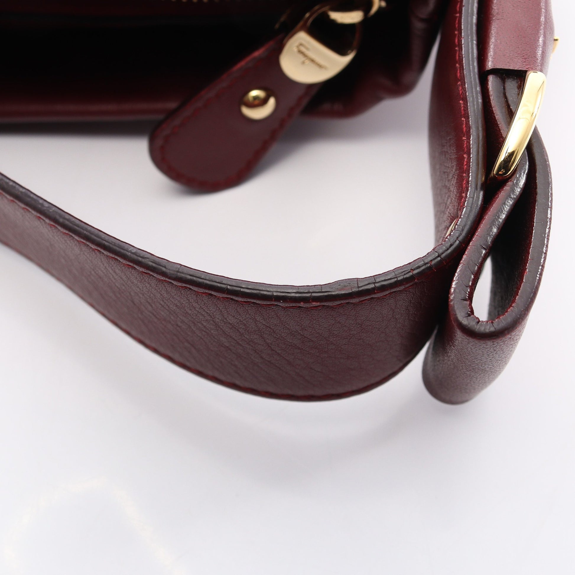 ヴァラ ワンショルダーバッグ レザー ボルドー サルヴァトーレフェラガモ バッグ Salvatore Ferragamo