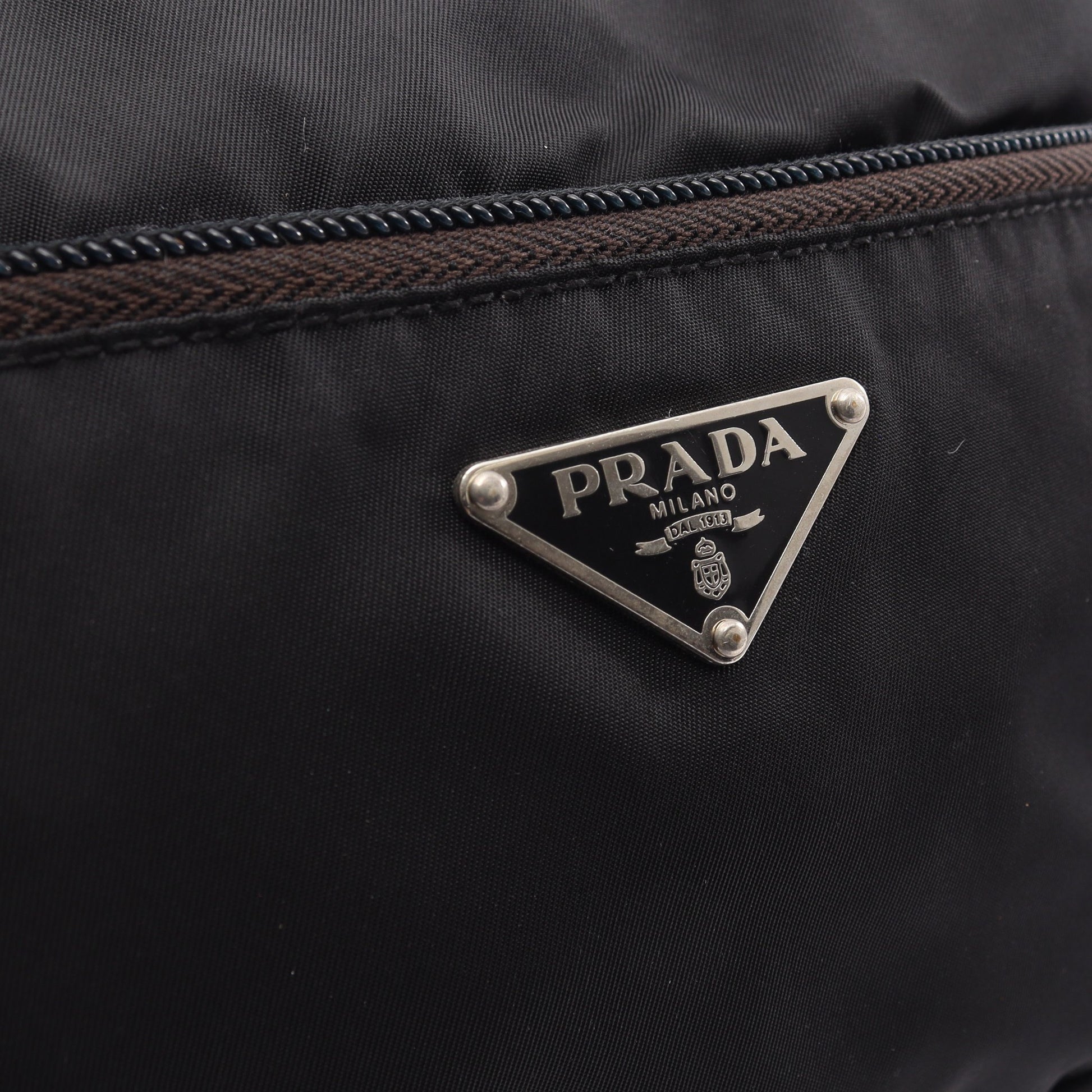 トライアングルロゴ ショルダーバッグ ナイロン レザー ブラック プラダ バッグ PRADA