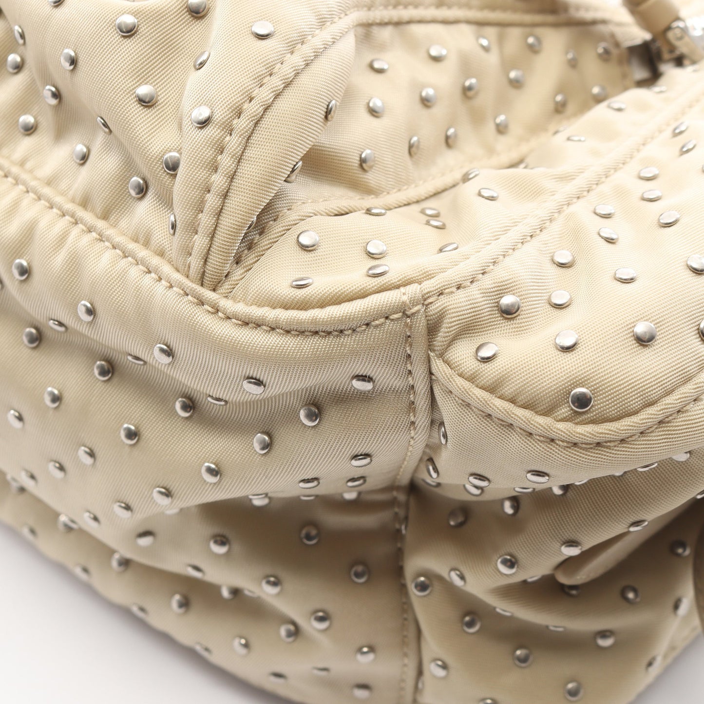 Re-Nylon スタッズ ショルダーバッグ ナイロン レザー ベージュ プラダ
