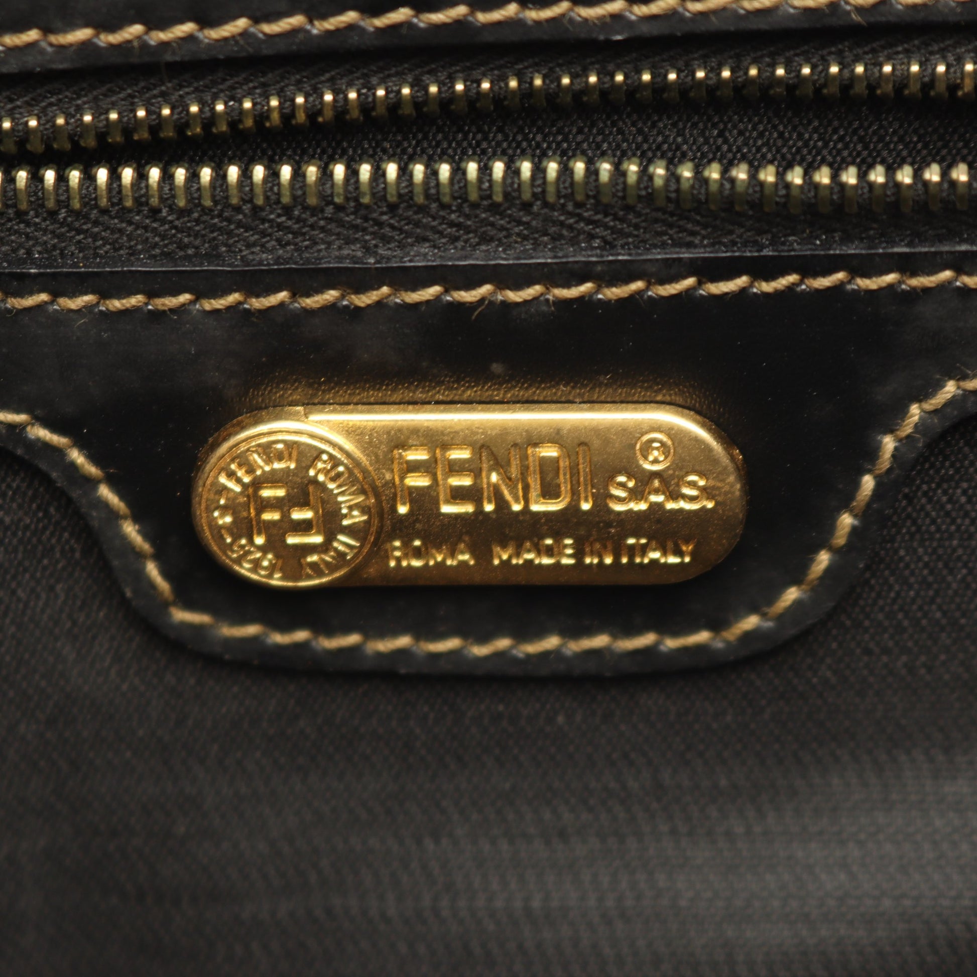 ぺカン ショルダーバッグ トートバッグ PVC レザー ブラウン ブラック フェンディ バッグ FENDI