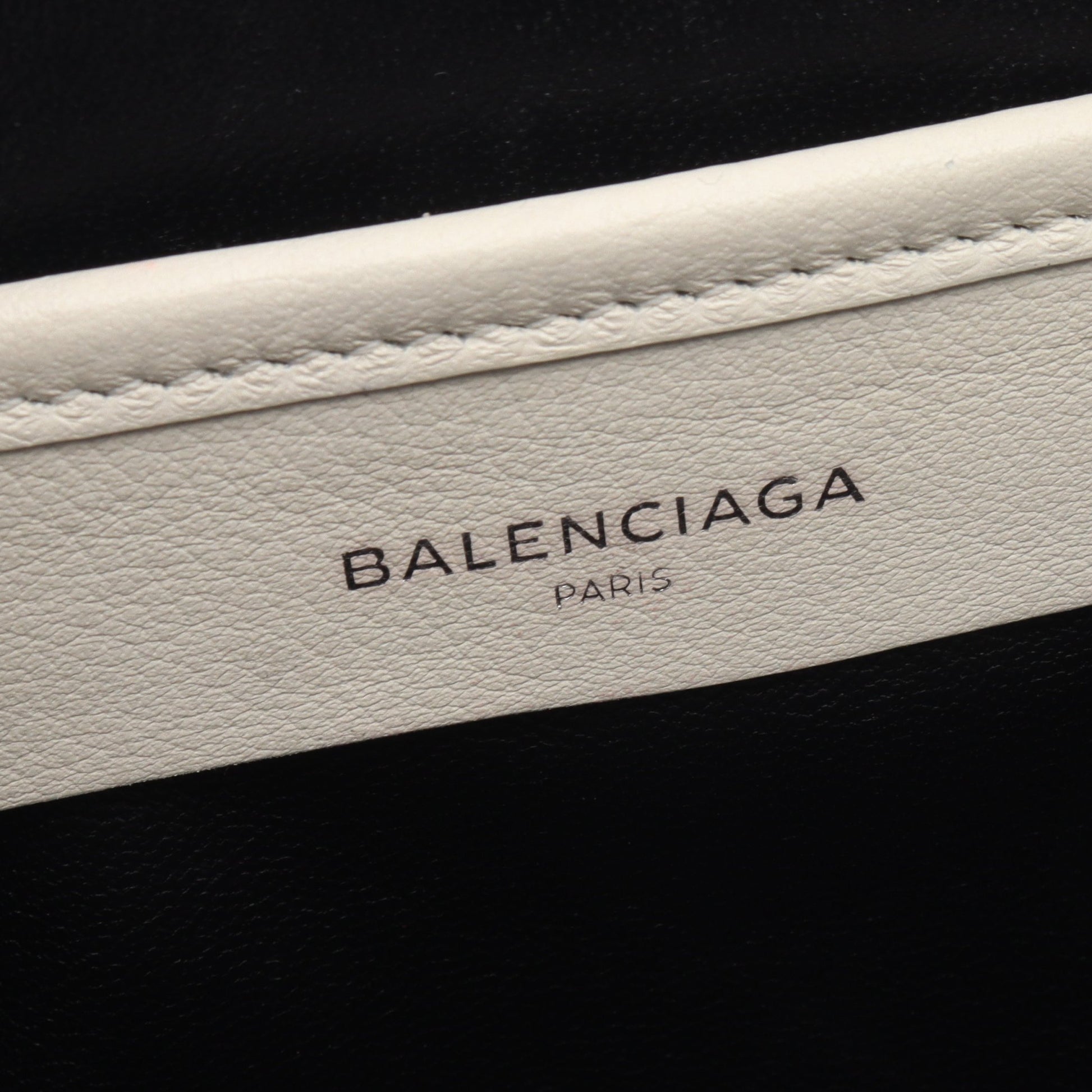 エブリデイポーチ クラッチバッグ レザー ホワイト バレンシアガ バッグ BALENCIAGA
