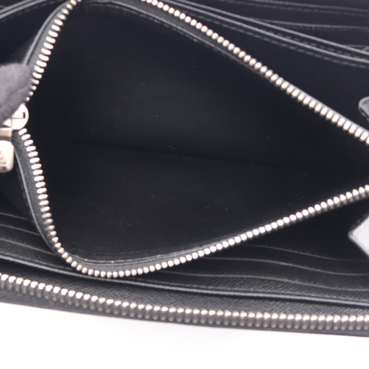 ジッピーウォレット エピ ノワール ラウンドファスナー長財布 レザー ブラック ルイヴィトン 財布・小物 LOUIS VUITTON