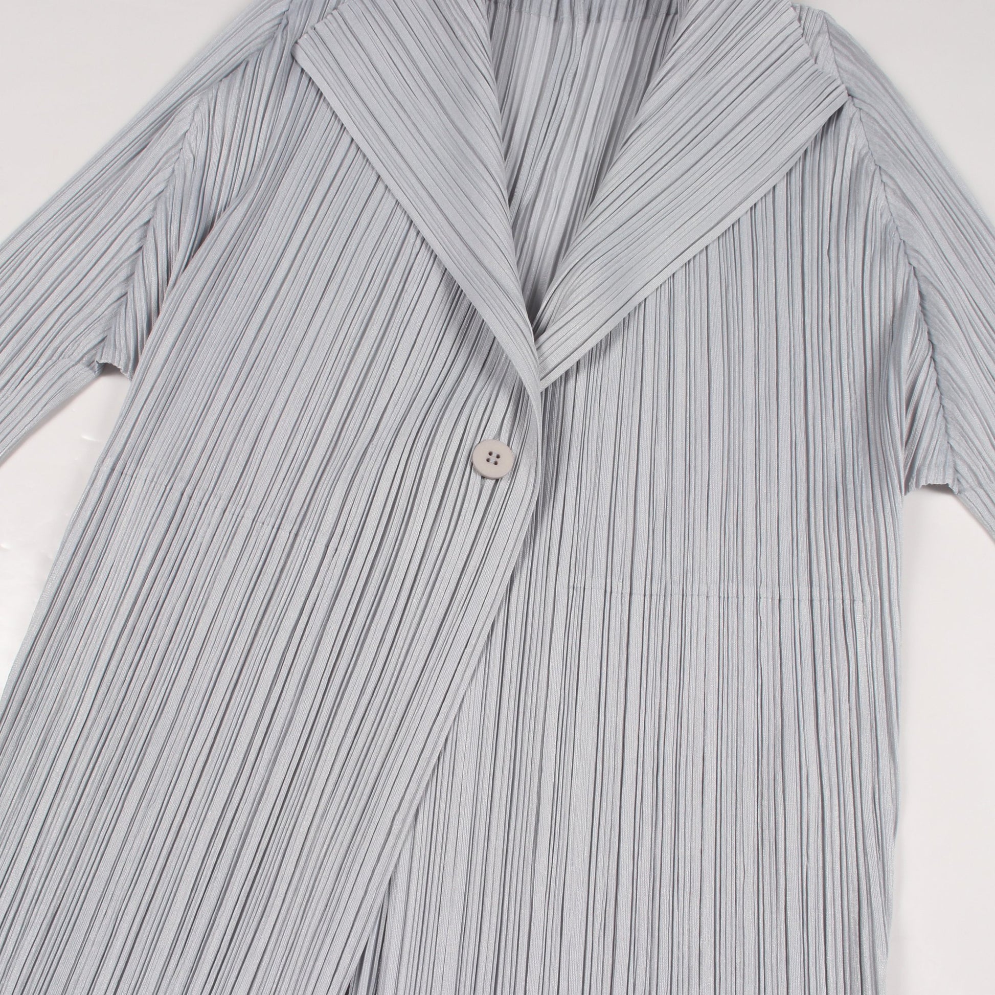 プリーツ カーディガン ライトグレー プリーツプリーズ トップス PLEATS PLEASE