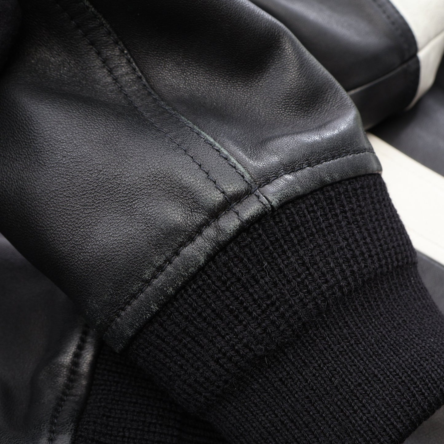 スターパッチ スタジャン レザー ウール ナイロン ブラック ホワイト ジバンシィ アウター GIVENCHY