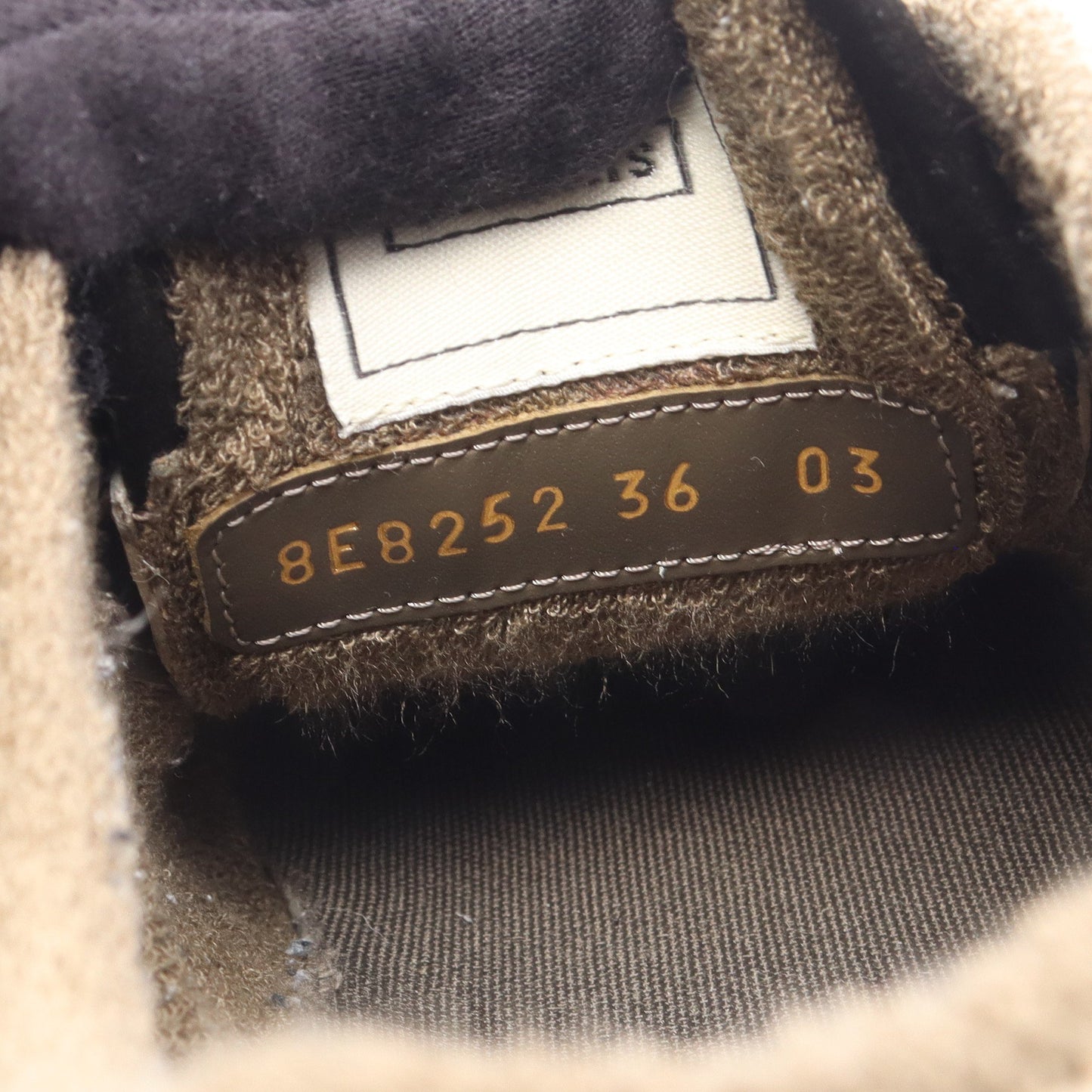 Fendi Match フェンディマッチ スニーカー レザー オフホワイト ブラック フェンディ
