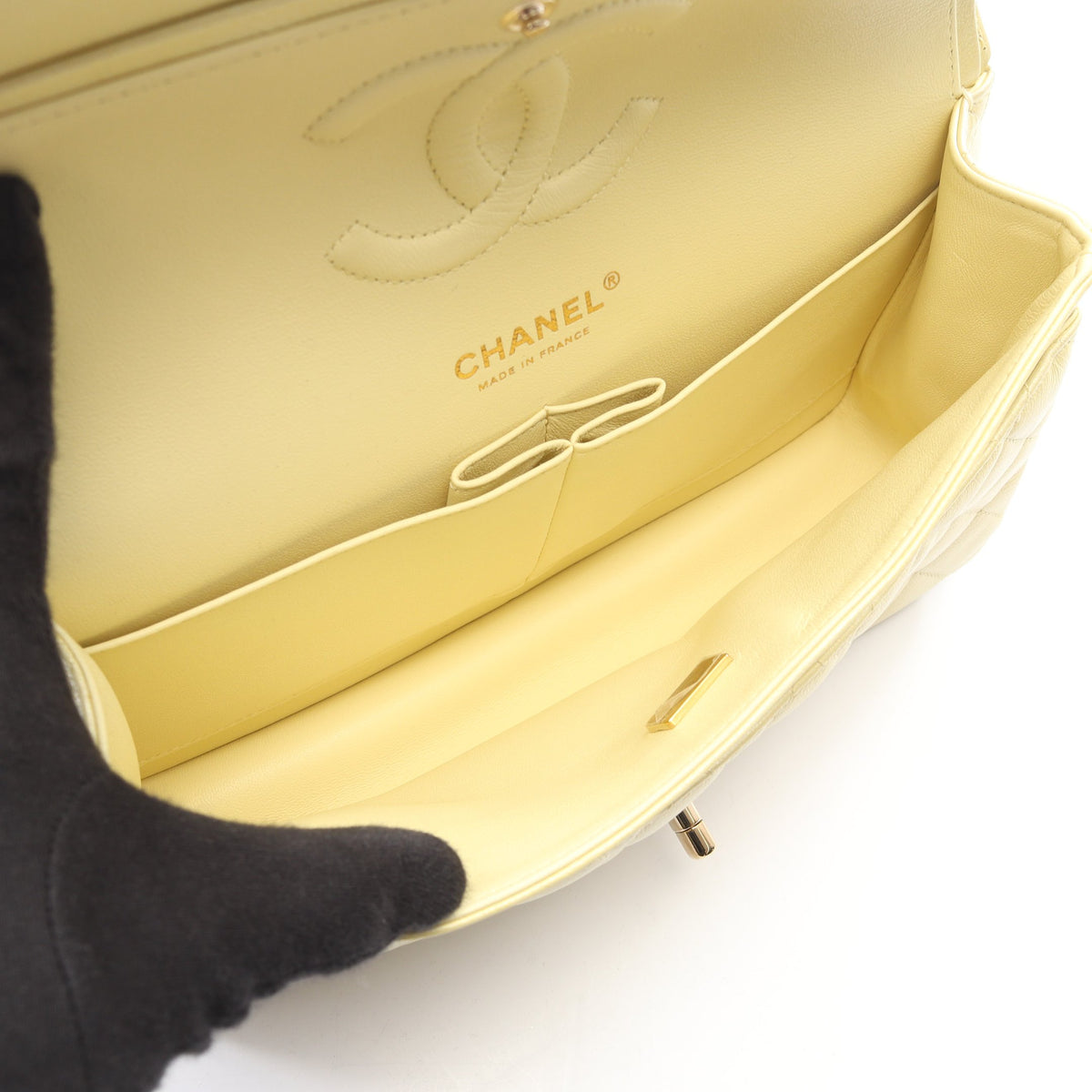 マトラッセ Wフラップ グラデーション Wチェーンショルダーバッグ レザー ライトイエロー ゴールド金具 シャネル バッグ CHANEL