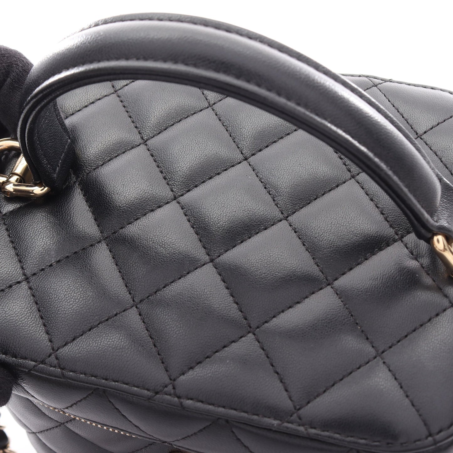 マトラッセ バニティバッグ 2WAY チェーンショルダーバッグ ラムスキン ブラック ゴールド金具 シャネル