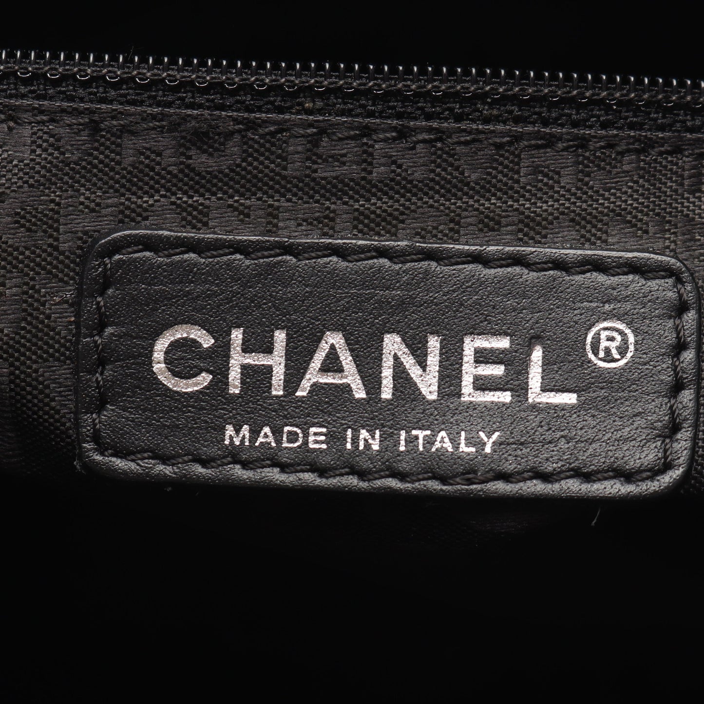 チョコバー チェーンショルダーバッグ キャビアスキン ブラック シルバー金具 シャネル