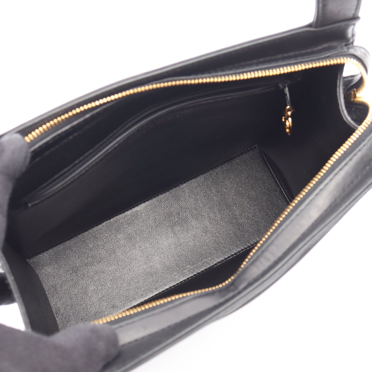 ロゴ ショルダーバッグ ラムスキン ブラック ゴールド金具 シャネル