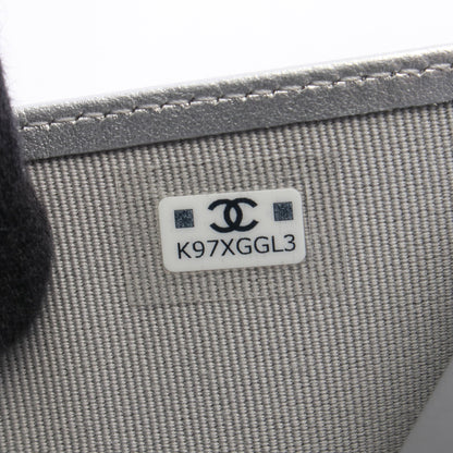 クラシック スモール フラップ ウォレット 三つ折り財布 キャビアスキン シルバー シルバー金具 シャネル 財布・小物 CHANEL