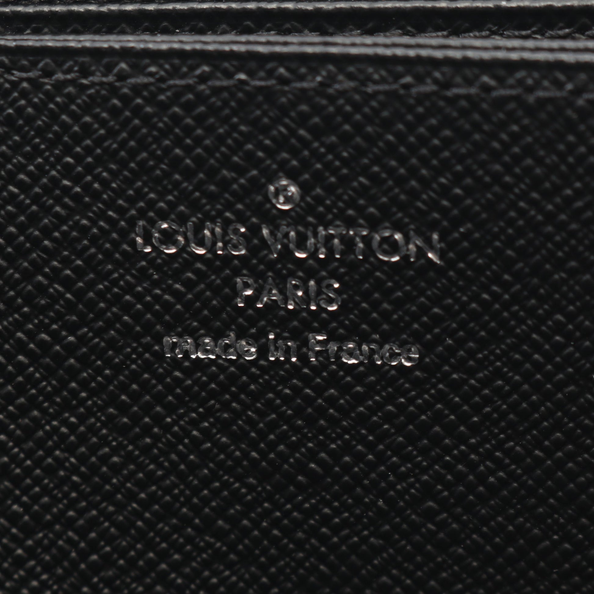 ジッピーウォレット エピ ノワール ラウンドファスナー長財布 レザー ブラック ルイヴィトン 財布・小物 LOUIS VUITTON