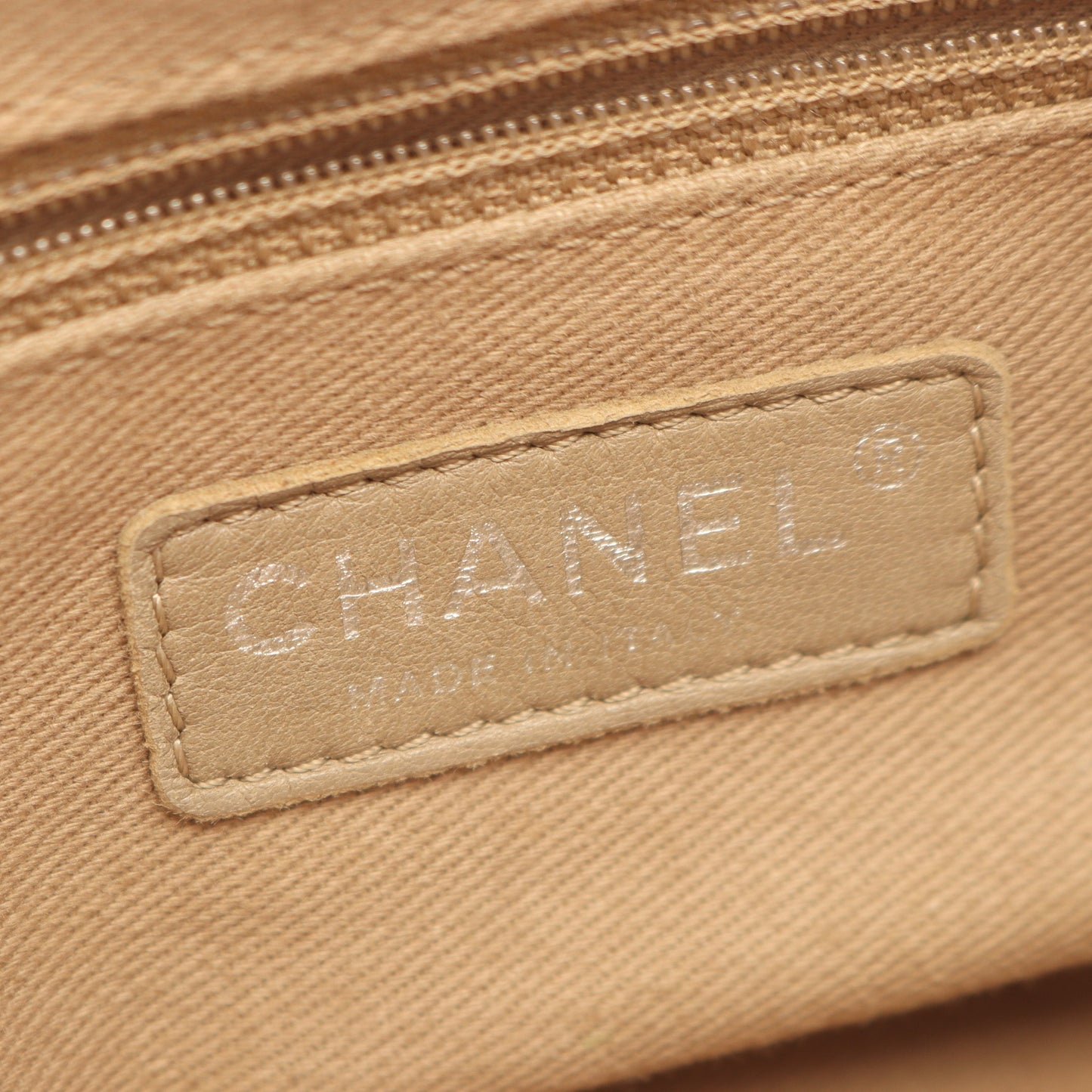 マトラッセ チェーンショルダーバッグ チェーントートバッグ キャビアスキン レッド シルバー金具 シャネル