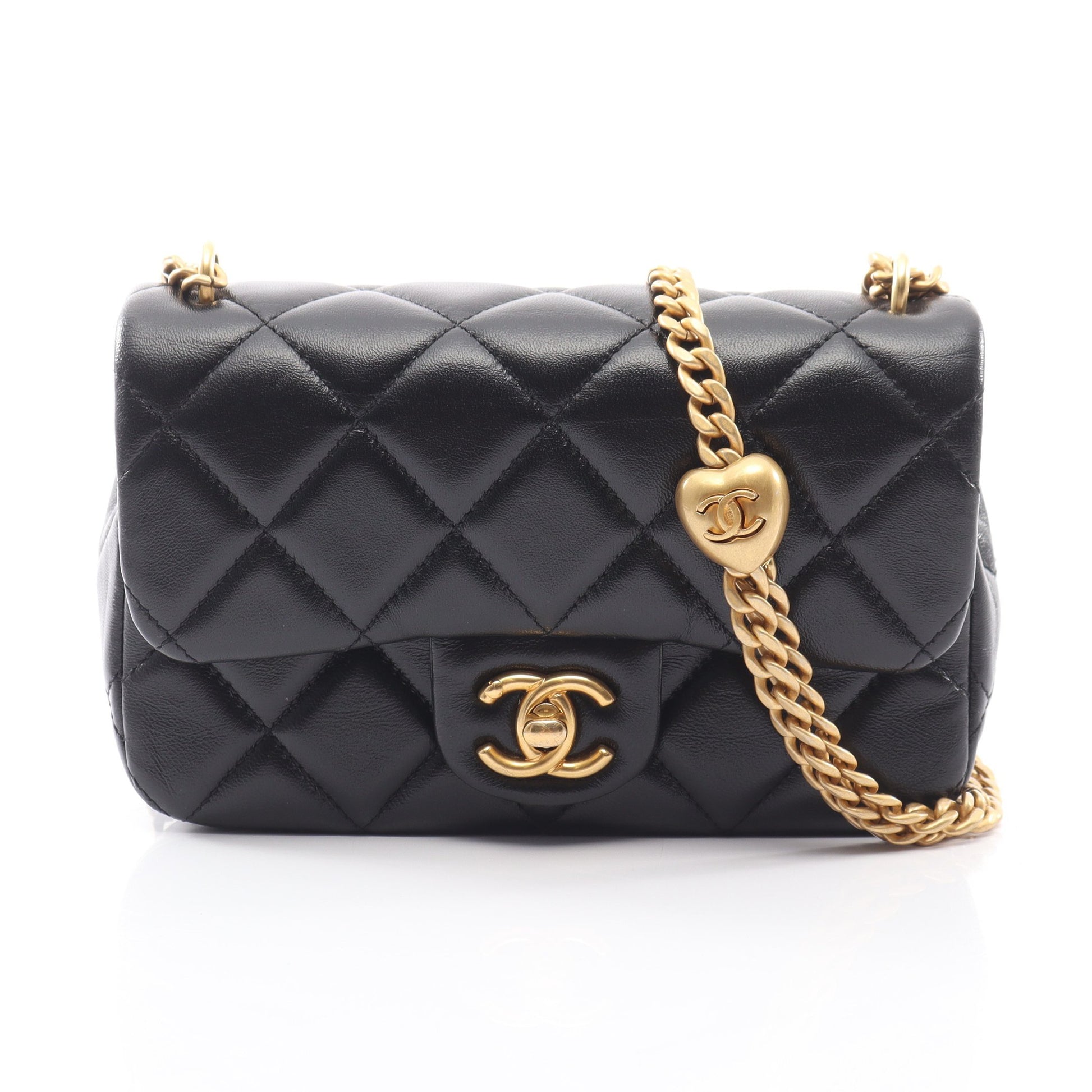 マトラッセ チェーンショルダーバッグ ラムスキン ブラック ゴールド金具 シャネル バッグ CHANEL