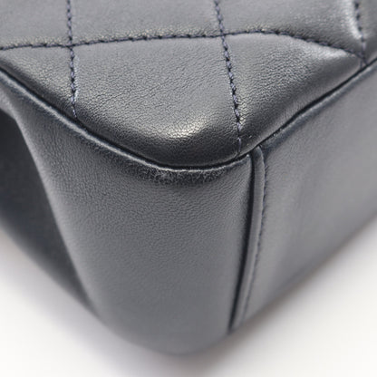 マトラッセ 2WAY チェーンショルダーバッグ ラムスキン ネイビー ゴールド金具 シャネル