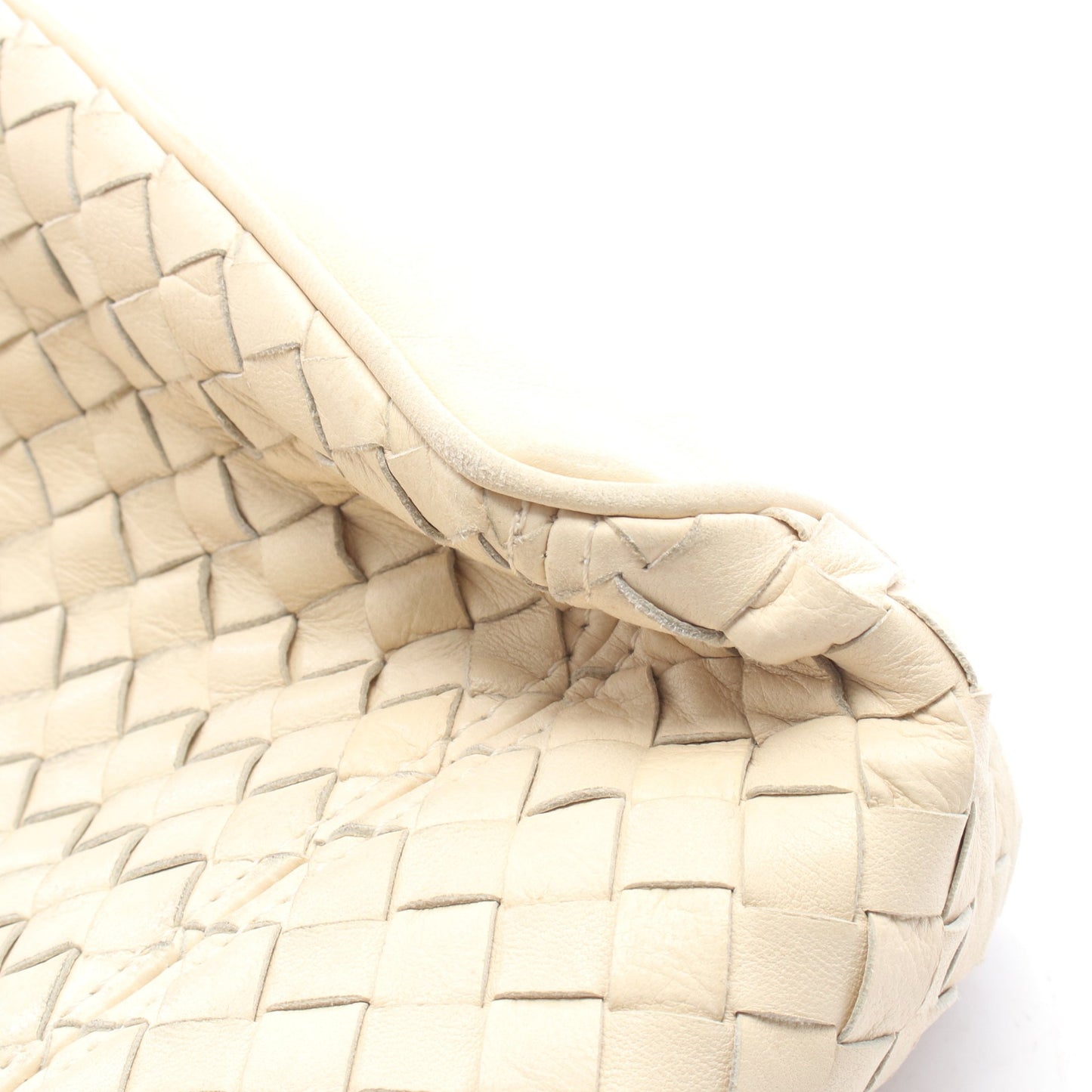 イントレチャート ショルダーバッグ レザー アイボリー ボッテガヴェネタ バッグ BOTTEGA VENETA