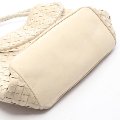 イントレチャート ショルダーバッグ レザー アイボリー ボッテガヴェネタ バッグ BOTTEGA VENETA