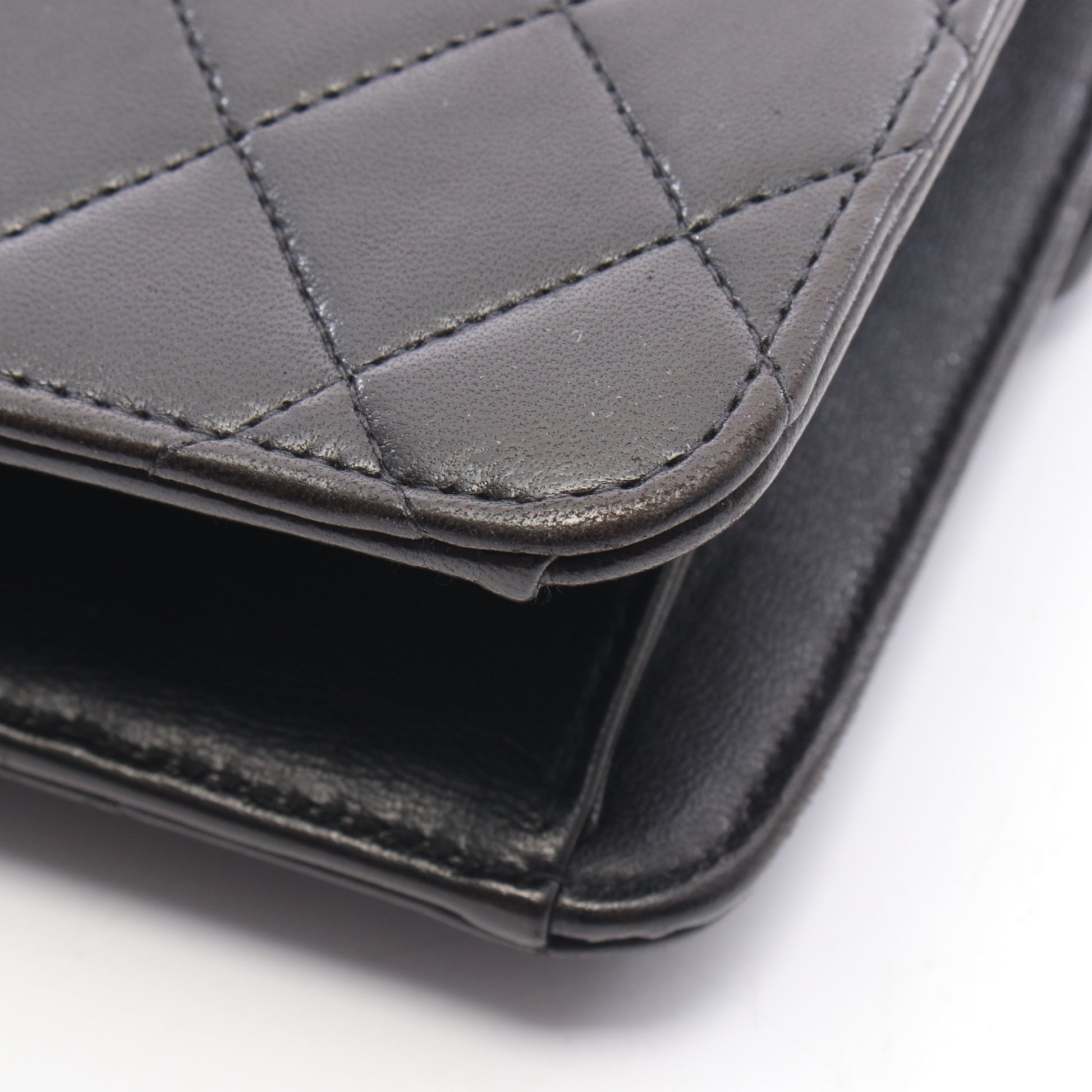 マトラッセ シングルフラップ チェーンショルダーバッグ ラムスキン ブラック ゴールド金具 シャネル バッグ CHANEL