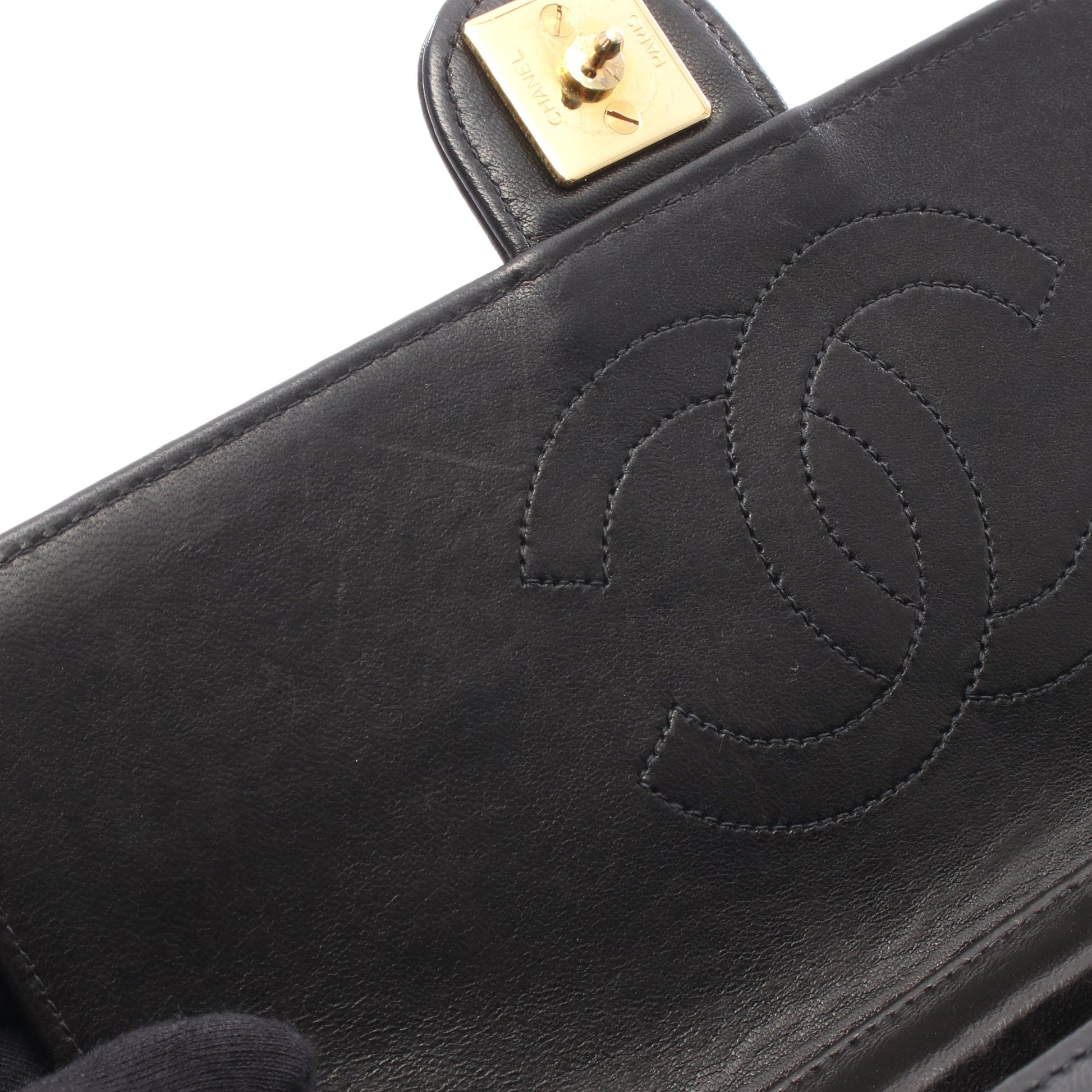 マトラッセ シングルフラップ チェーンショルダーバッグ ラムスキン ブラック ゴールド金具 シャネル バッグ CHANEL
