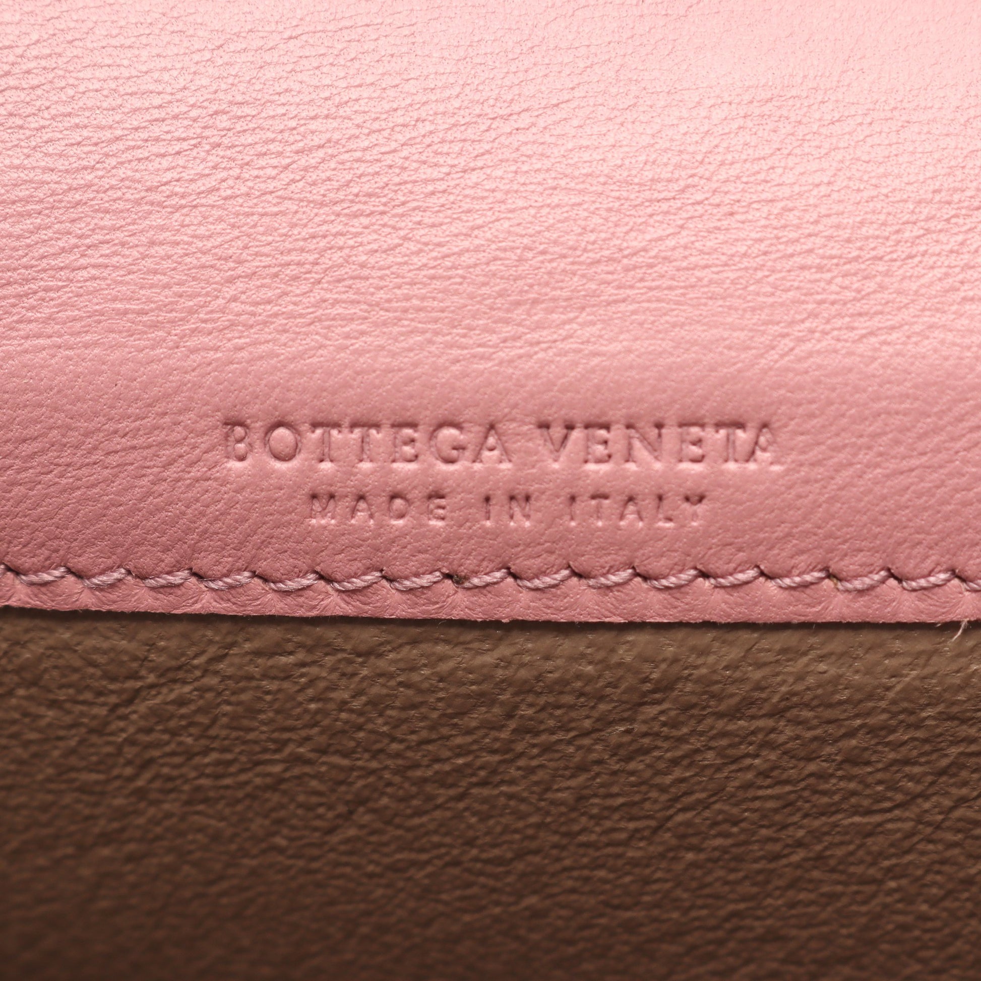 イントレチャート 二つ折り長財布 レザー ピンク ボッテガヴェネタ 財布・小物 BOTTEGA VENETA