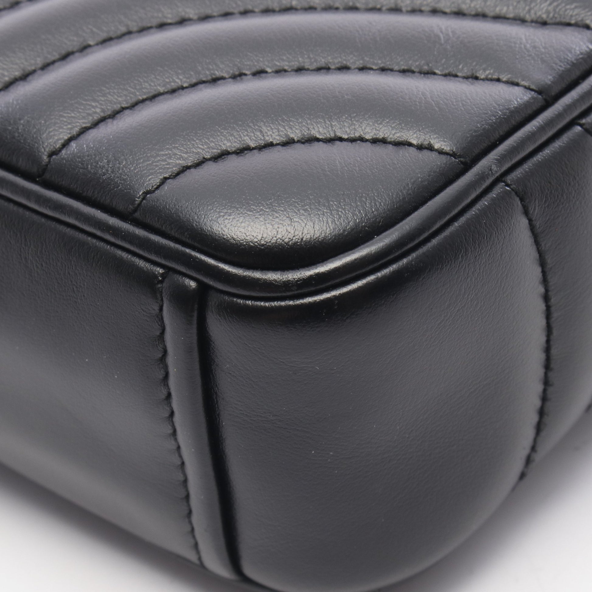 ダイアグラム チェーンショルダーバッグ ミディアム チェーンショルダーバッグ レザー ブラック プラダ バッグ PRADA