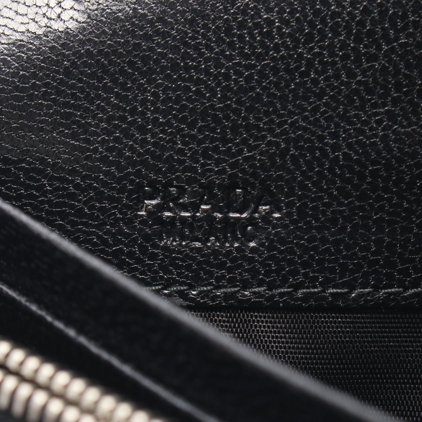 MADRAS 二つ折り長財布 レザー シルバー ブラック プラダ 財布・小物 PRADA