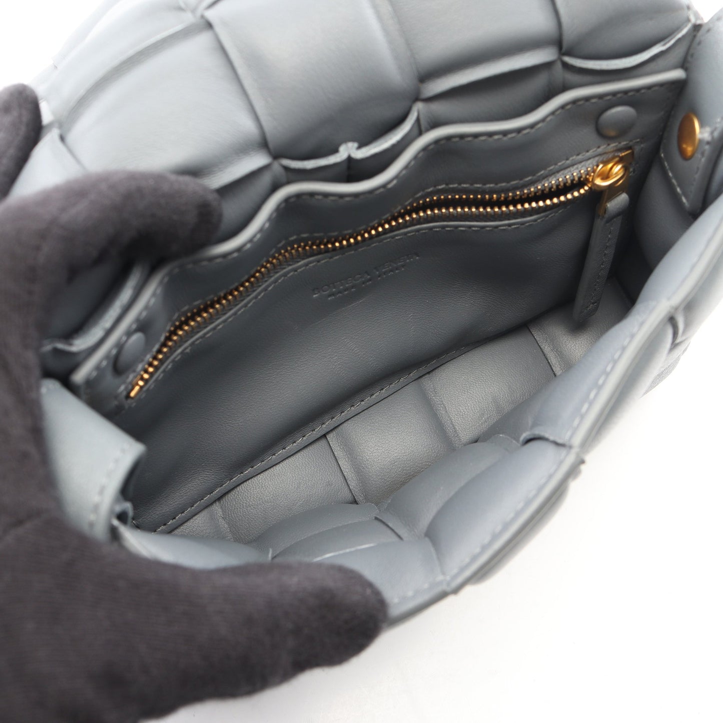 パデッド カセット スモール ショルダーバッグ レザー グレー ボッテガヴェネタ