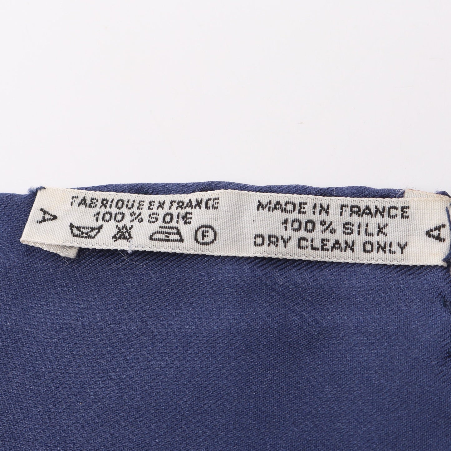 カレ90 Qu importe le flacon スカーフ シルク ネイビー オフホワイト マルチカラー エルメス