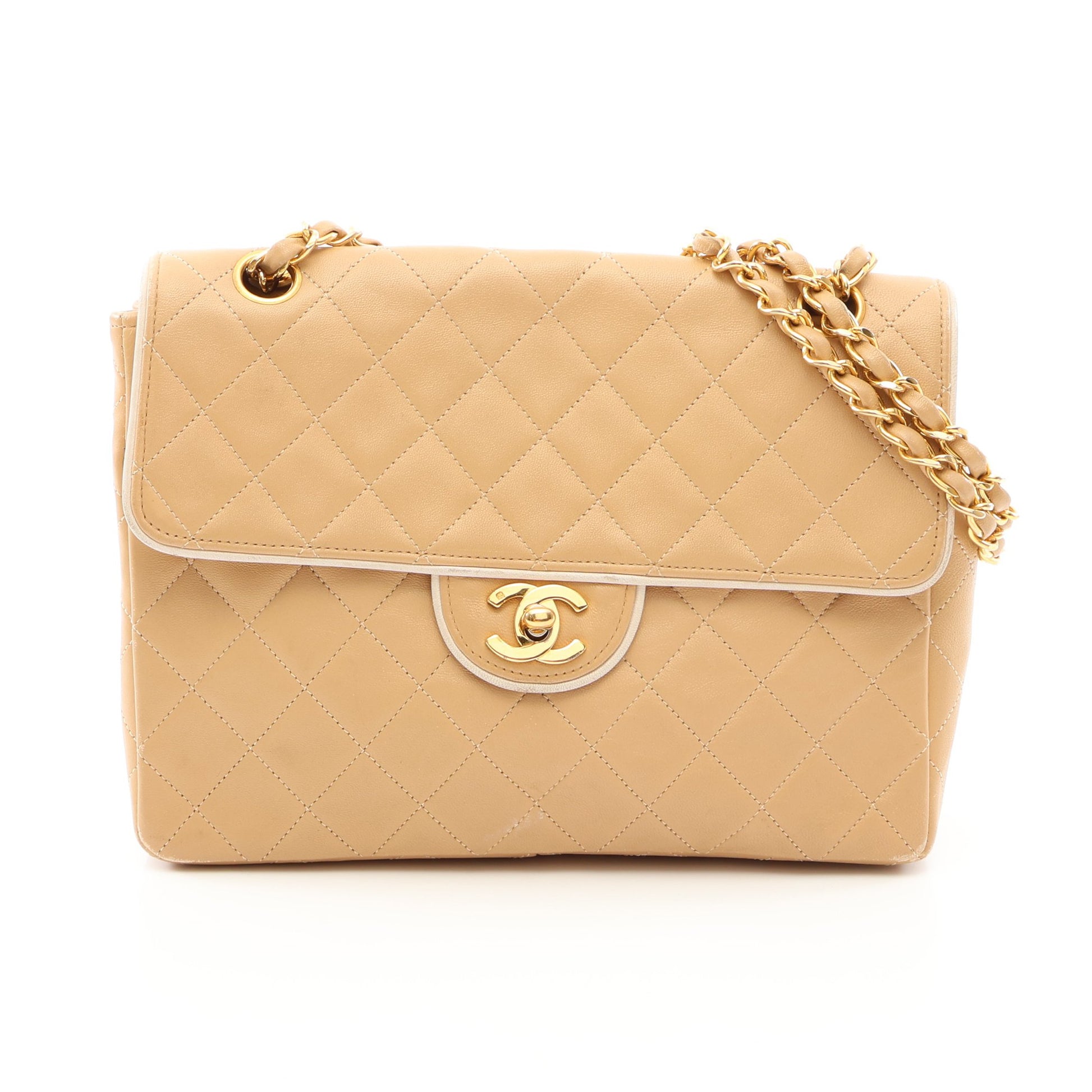 マトラッセ シングルフラップ Wチェーンショルダーバッグ ラムスキン ベージュ ホワイト ゴールド金具 シャネル バッグ CHANEL
