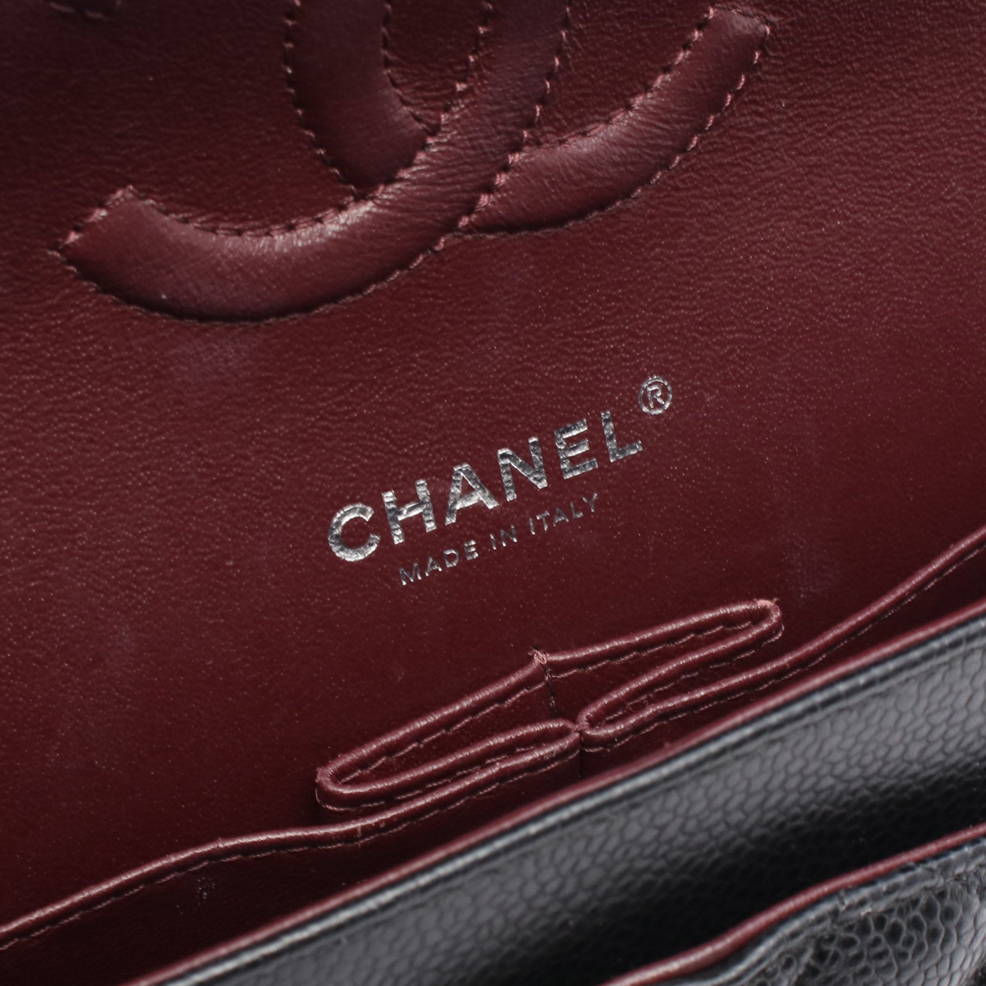 マトラッセ Wフラップ Wチェーンショルダーバッグ キャビアスキン ブラック シルバー金具 シャネル バッグ CHANEL