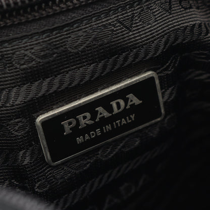 トライアングルロゴ ショルダーバッグ ナイロン サフィアーノレザー ブラック プラダ バッグ PRADA