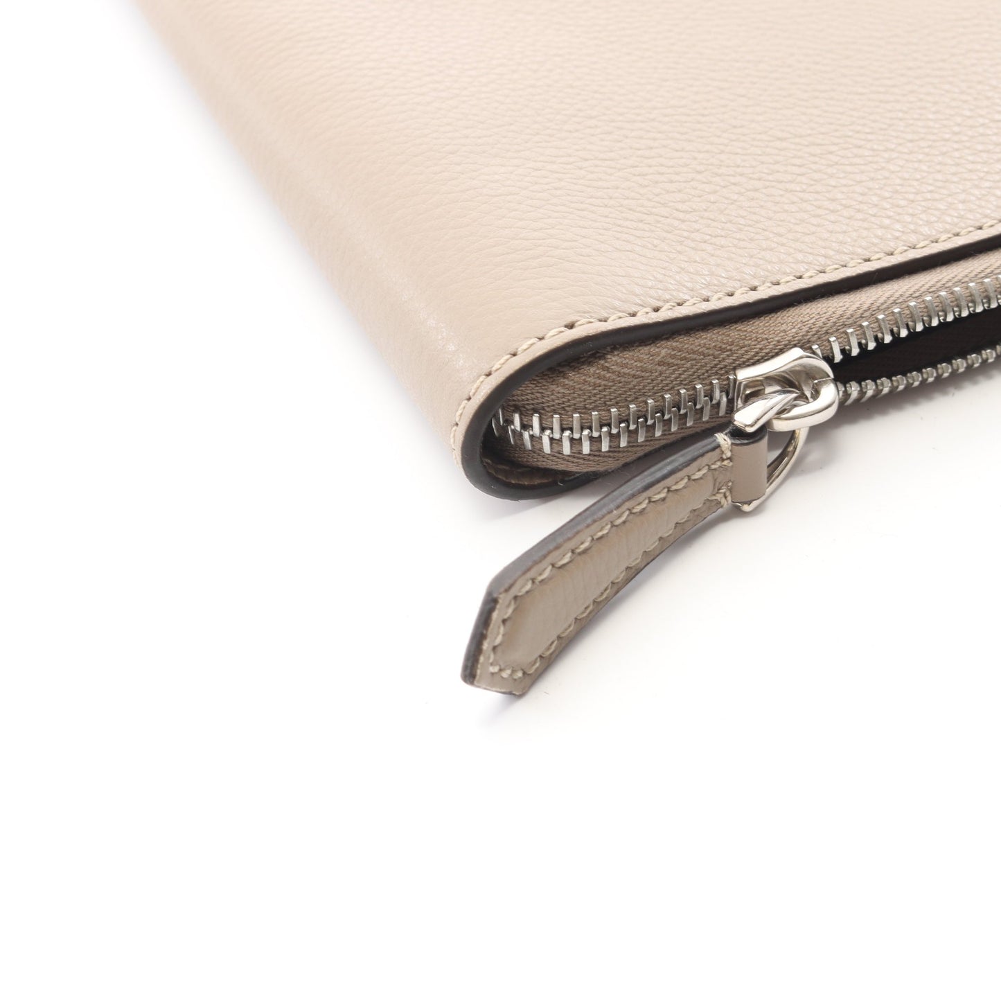 クラッチバッグ レザー グレーベージュ フェンディ バッグ FENDI