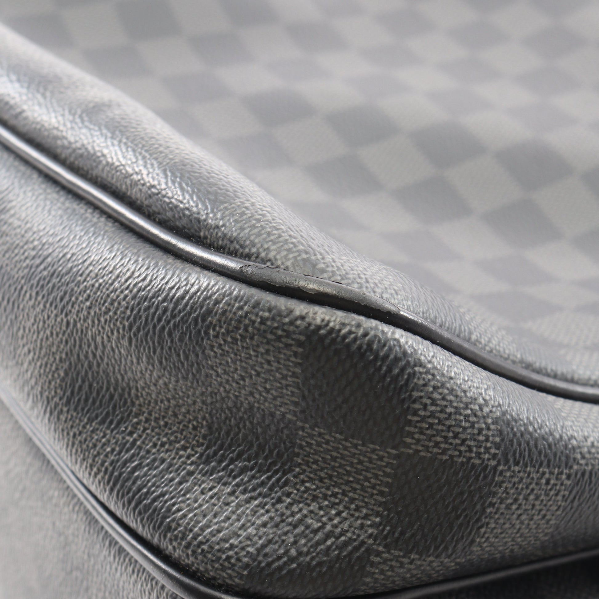 ミカエル ダミエグラフィット バックパック リュックサック PVC レザー ブラック ルイヴィトン バッグ LOUIS VUITTON