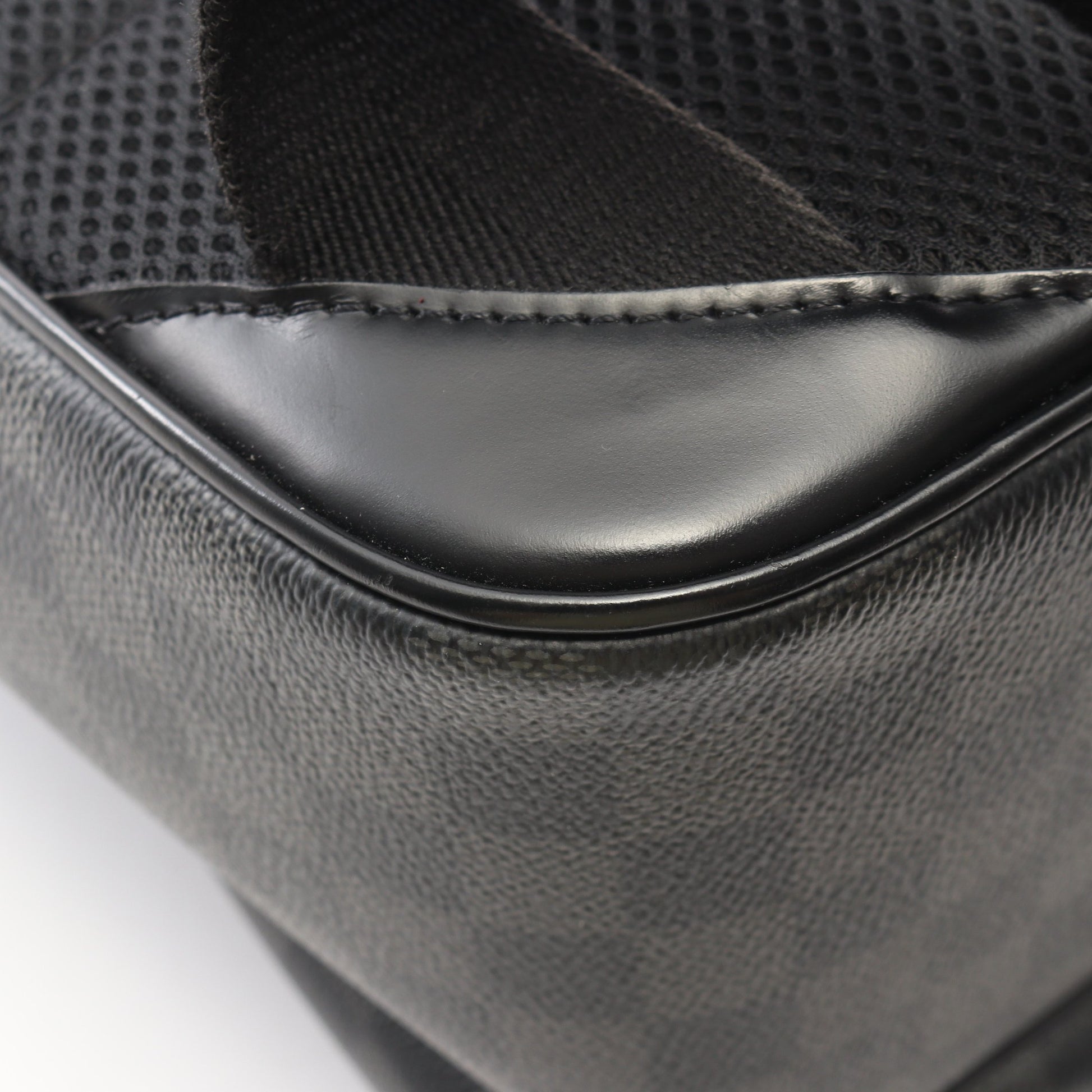 ミカエル ダミエグラフィット バックパック リュックサック PVC レザー ブラック ルイヴィトン バッグ LOUIS VUITTON