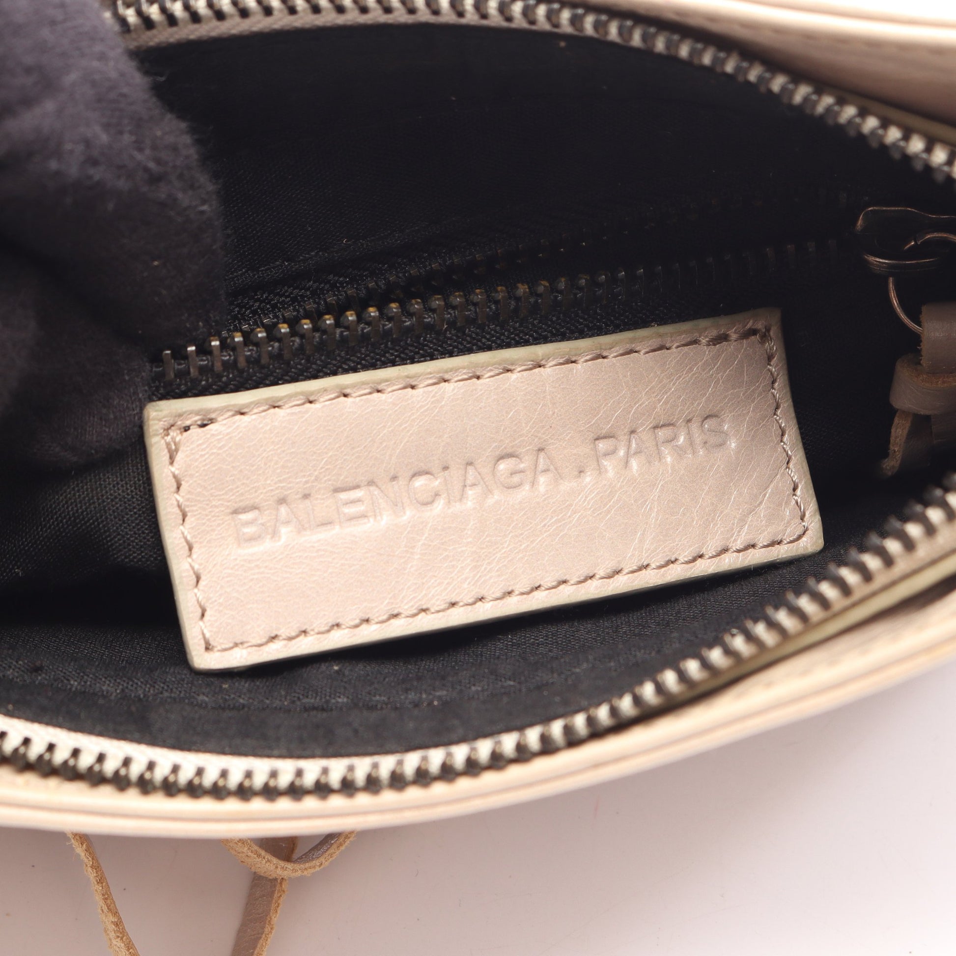 ジャイアントヒップ ショルダーバッグ レザー ライトベージュ バレンシアガ バッグ BALENCIAGA