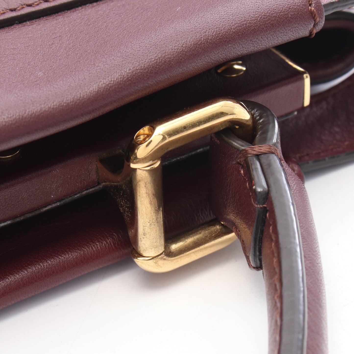 ピーカブー レギュラー ウェーブフリル 2WAY ハンドバッグ レザー ボルドー フェンディ