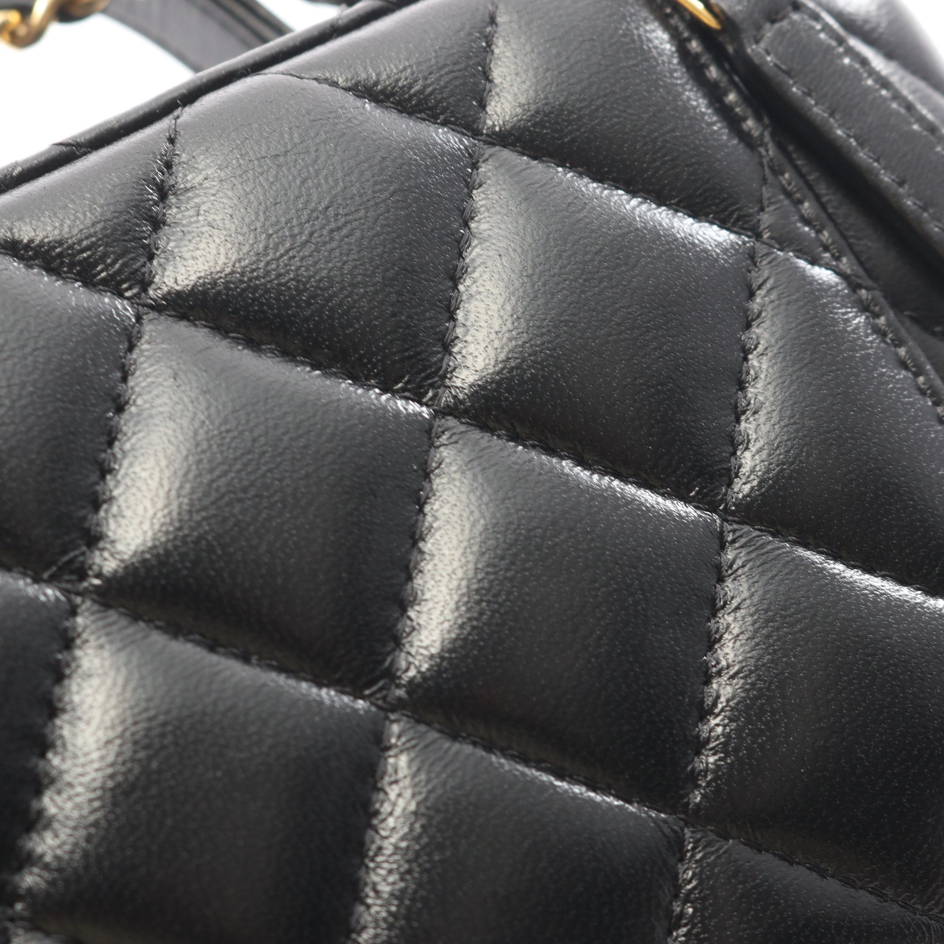 マトラッセ バニティバッグ チェーンショルダーバッグ キャビアスキン ブラック ゴールド金具 シャネル バッグ CHANEL