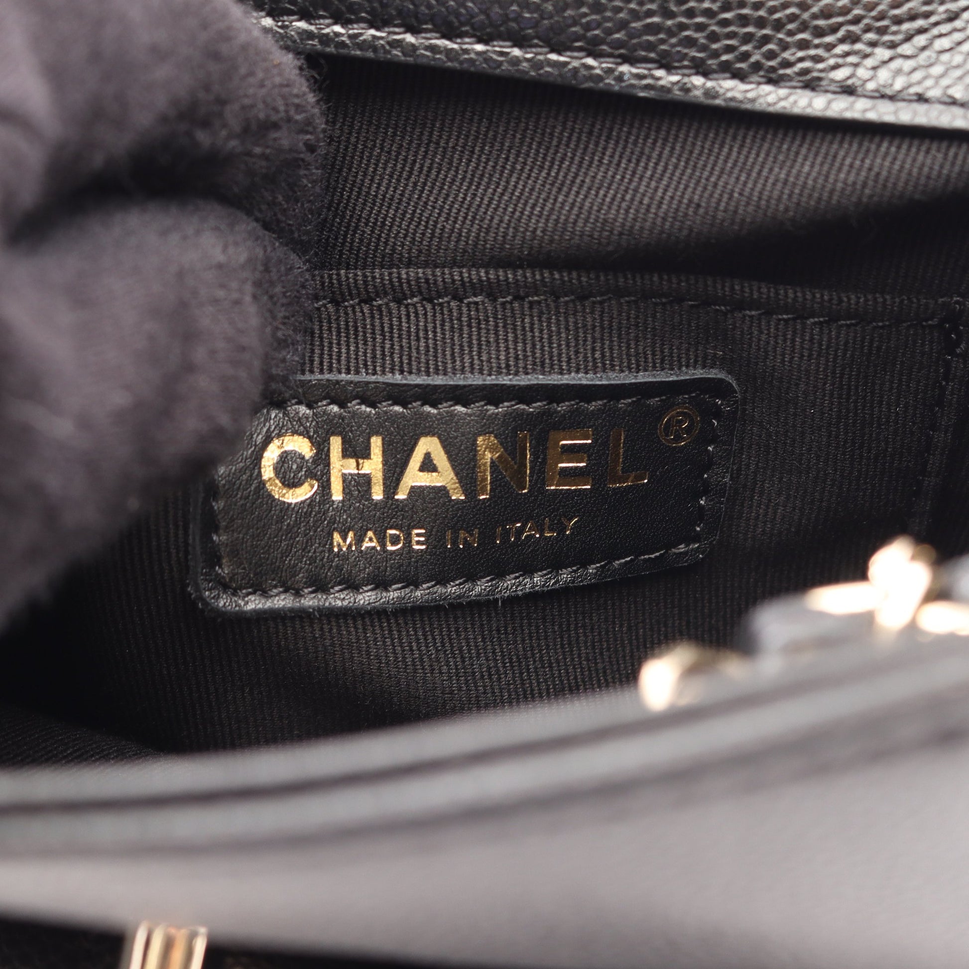 マトラッセ バックパック リュックサック キャビアスキン ブラック ゴールド金具 シャネル バッグ CHANEL