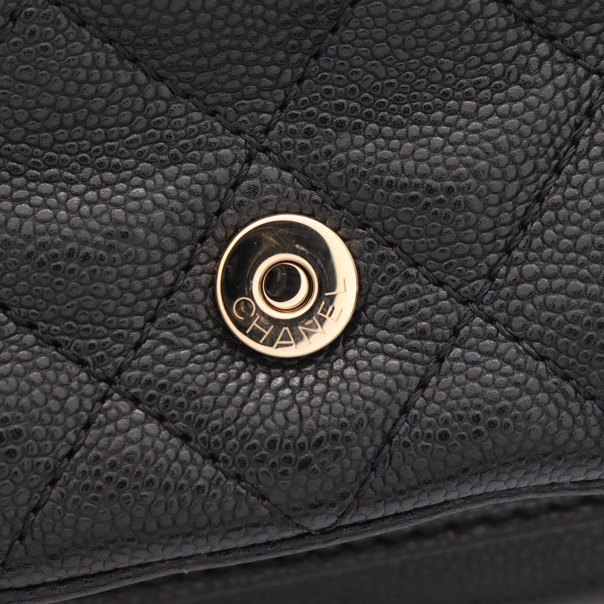 マトラッセ バックパック リュックサック キャビアスキン ブラック ゴールド金具 シャネル バッグ CHANEL