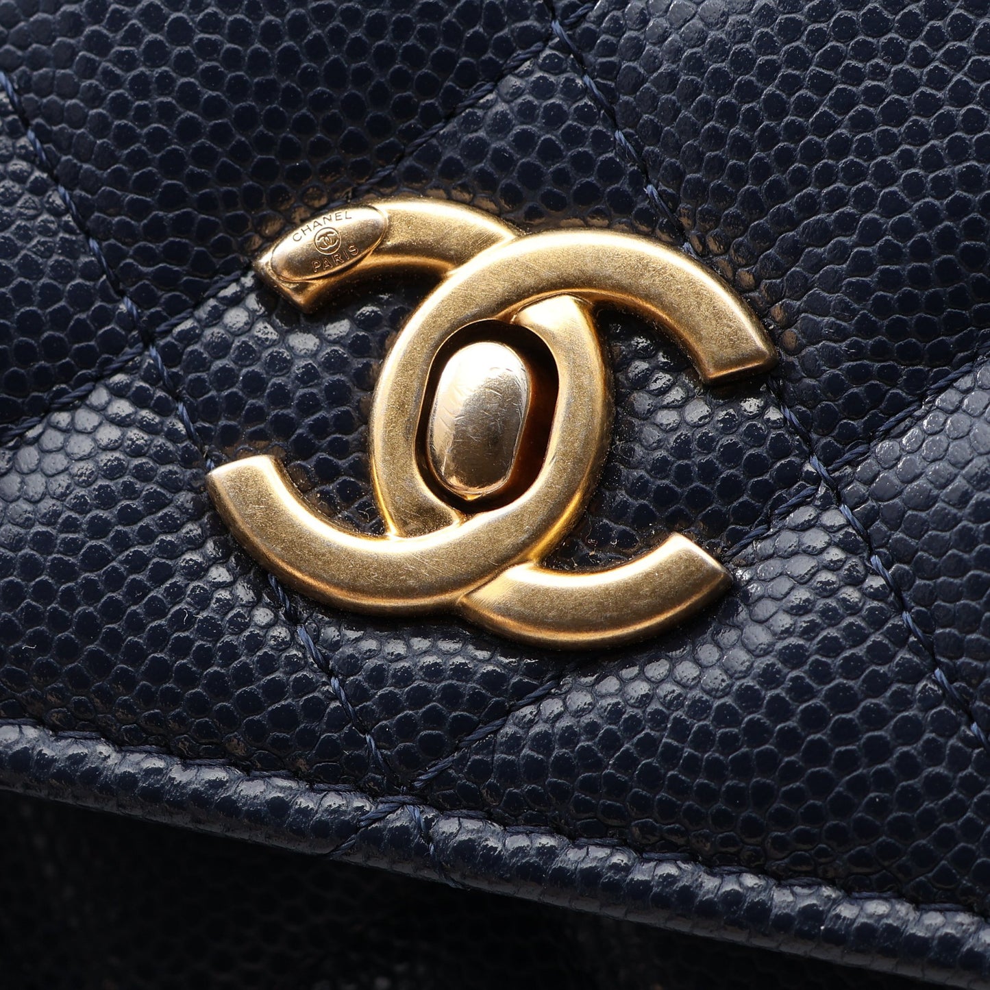 マトラッセ チェーンウォレット キャビアスキン ネイビー ゴールド金具 シャネル バッグ CHANEL
