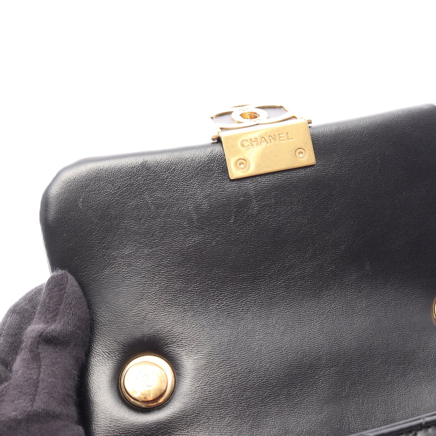 マトラッセ スモールフラップ チェーンショルダーバッグ ラムスキン ブラック ゴールド金具 シャネル