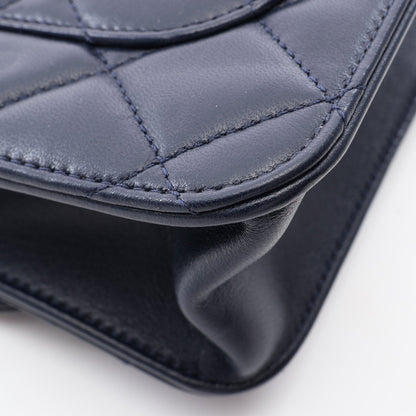マトラッセ 2WAY チェーンショルダーバッグ ラムスキン ネイビー ゴールド金具 シャネル