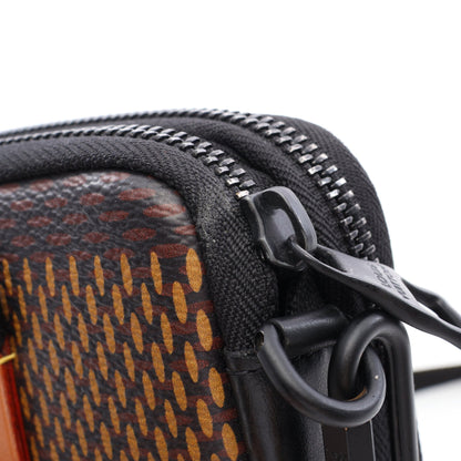 LOUIS VUITTON × NIGO ダブルフォンポーチ ショルダーバッグ PVC レザー ブラウン マルチカラー ルイヴィトン