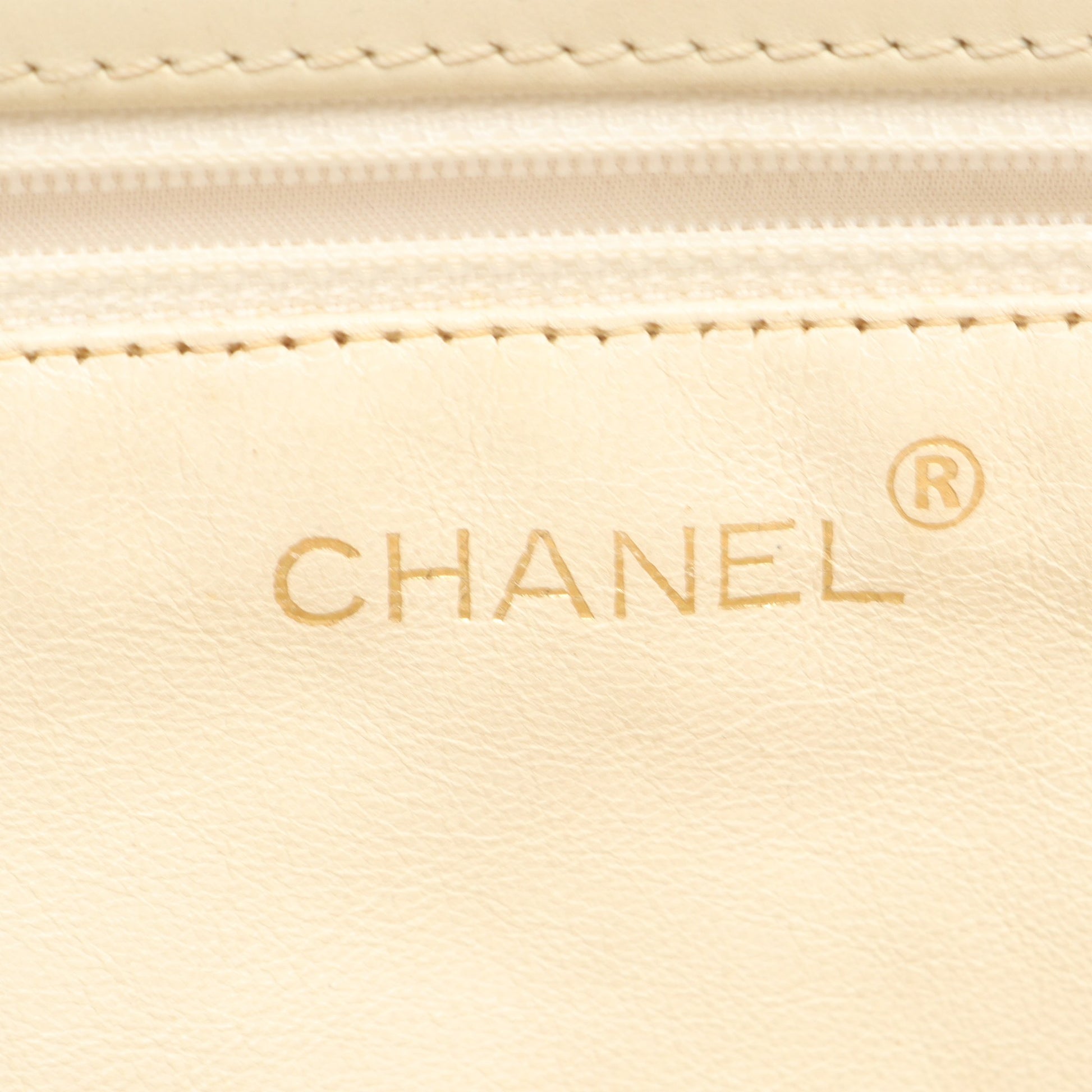 マトラッセ チェーンショルダーバッグ チェーントートバッグ レザー ホワイト シャネル バッグ CHANEL
