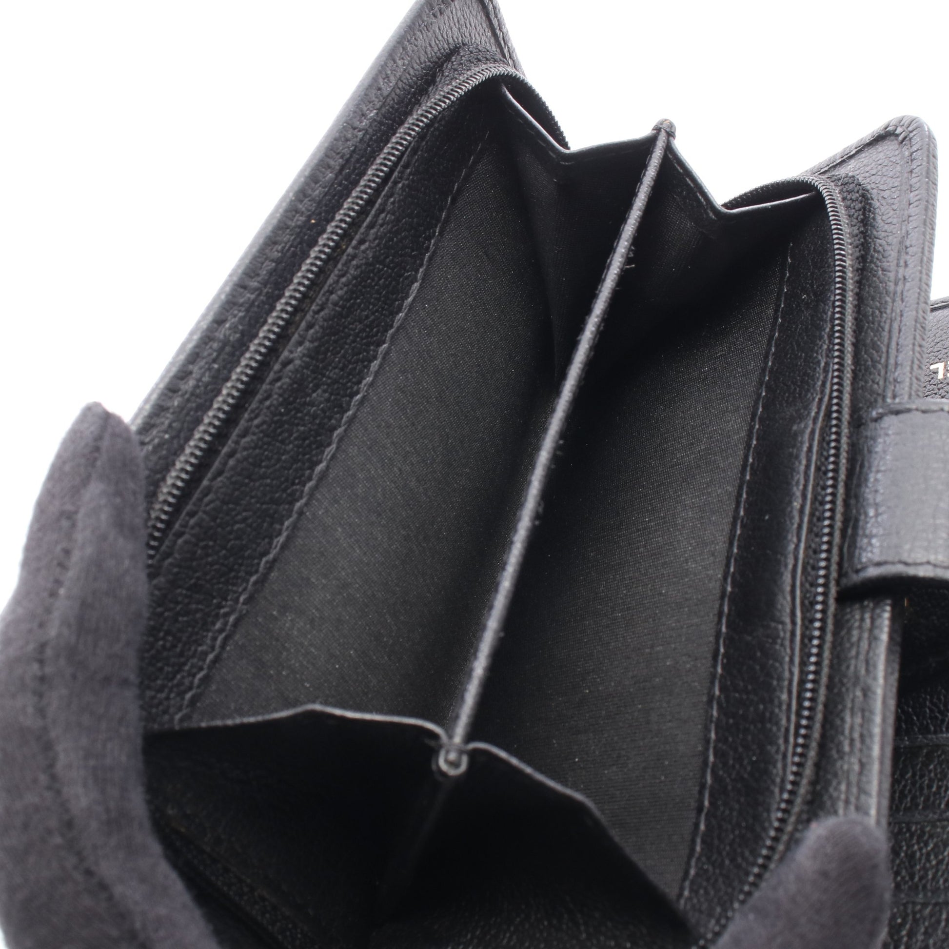 カメリア 二つ折り財布 レザー ブラック ゴールド金具 シャネル 財布・小物 CHANEL