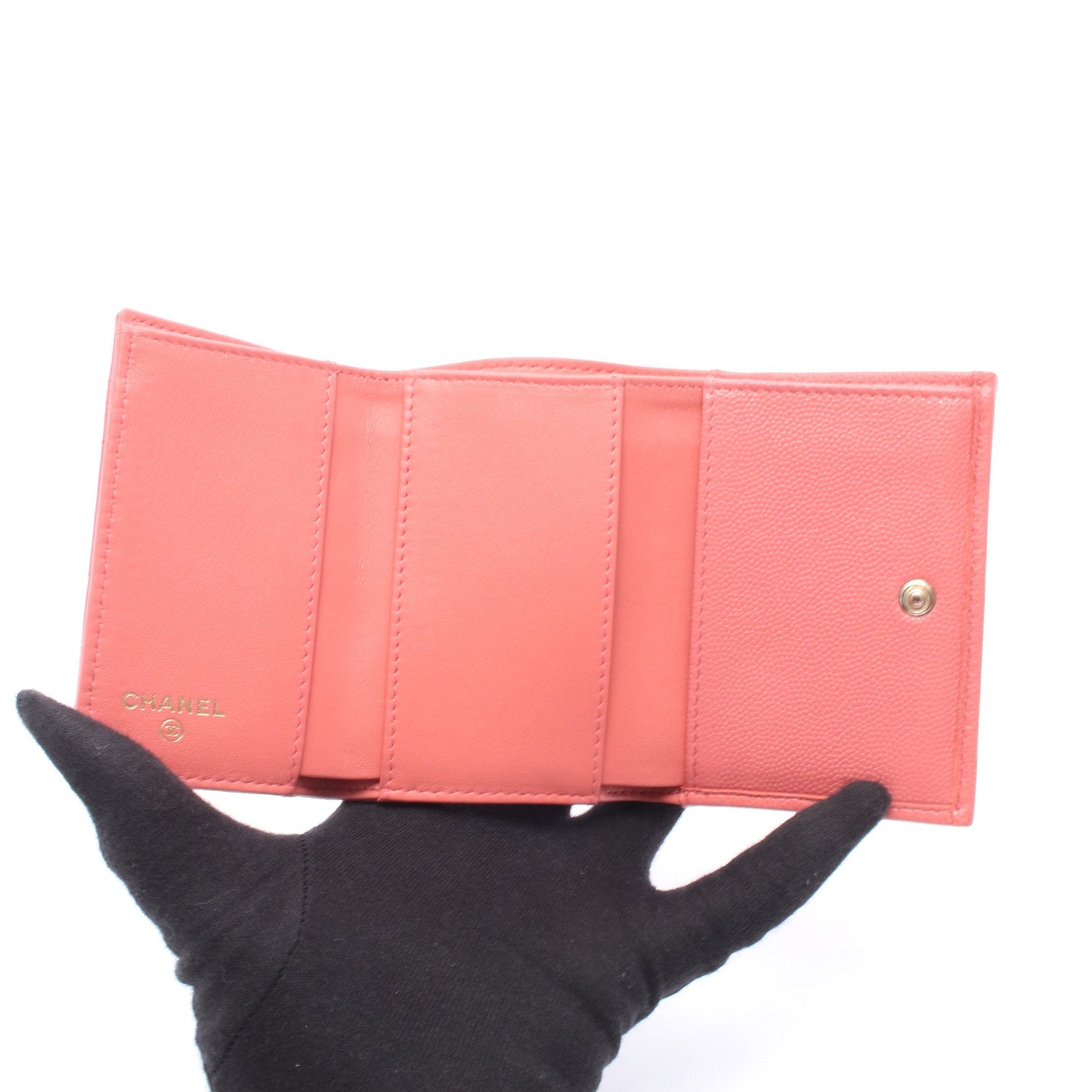 クラシック スモール フラップ ウォレット マトラッセ 三つ折り財布 キャビアスキン ピンク ゴールド金具 シャネル