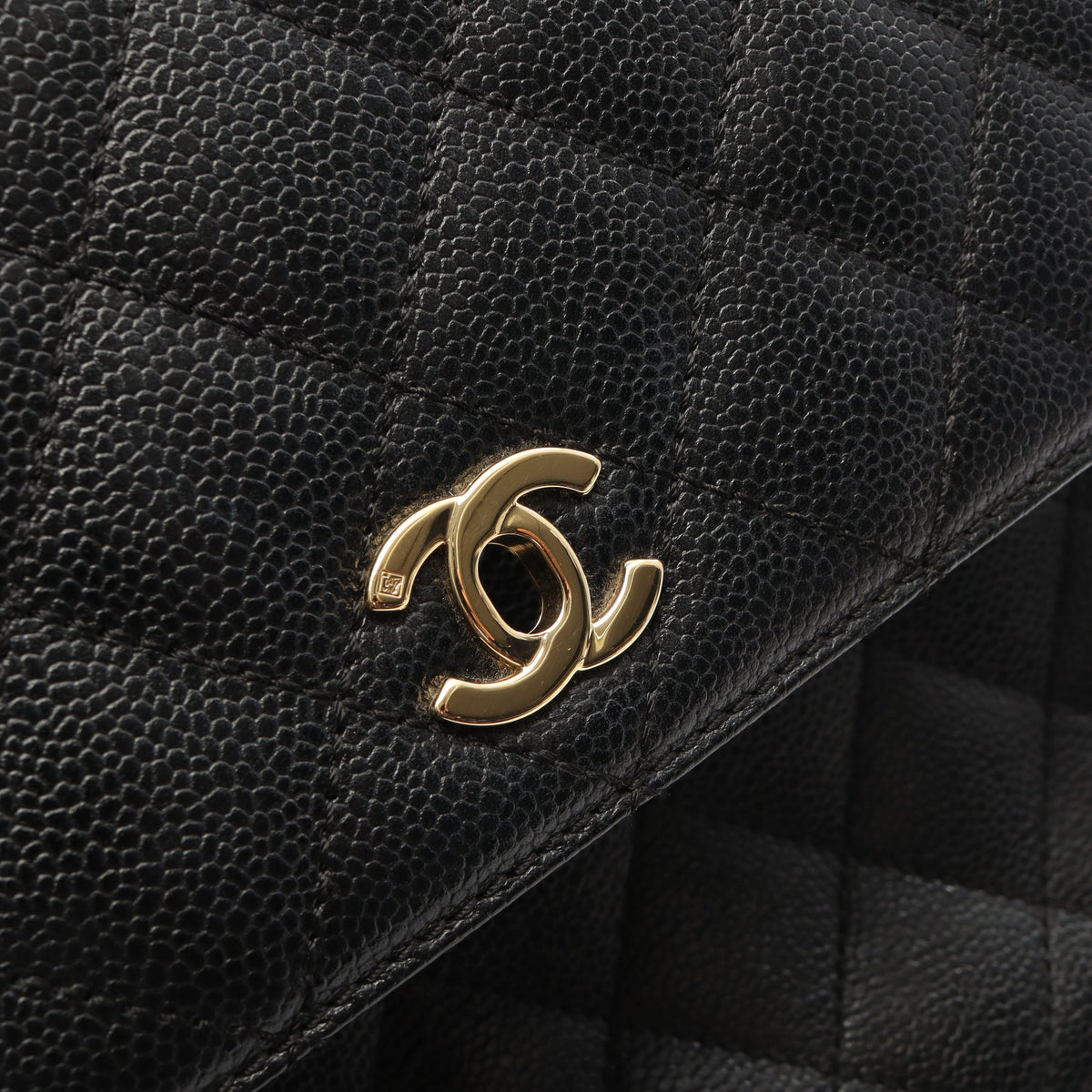 マトラッセ ハンドバッグ キャビアスキン ブラック ゴールド金具 シャネル バッグ CHANEL