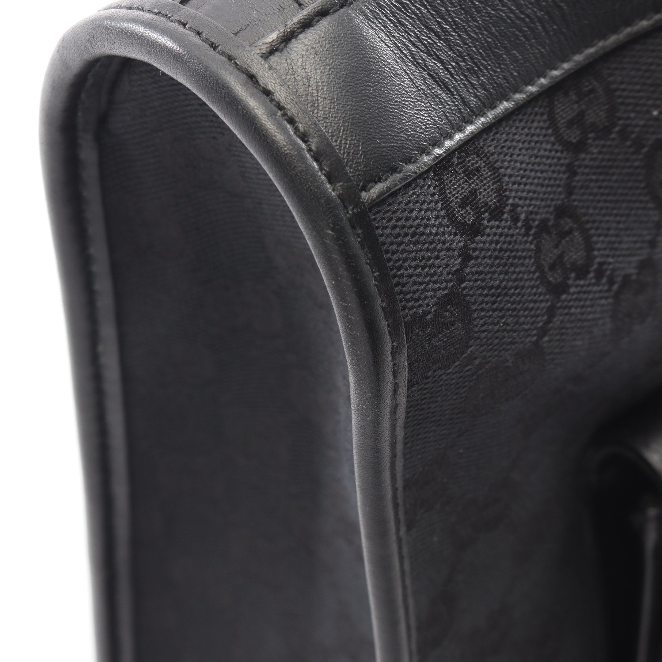 GGキャンバス ハンドバッグ キャンバス レザー ブラック グッチ – RECLO