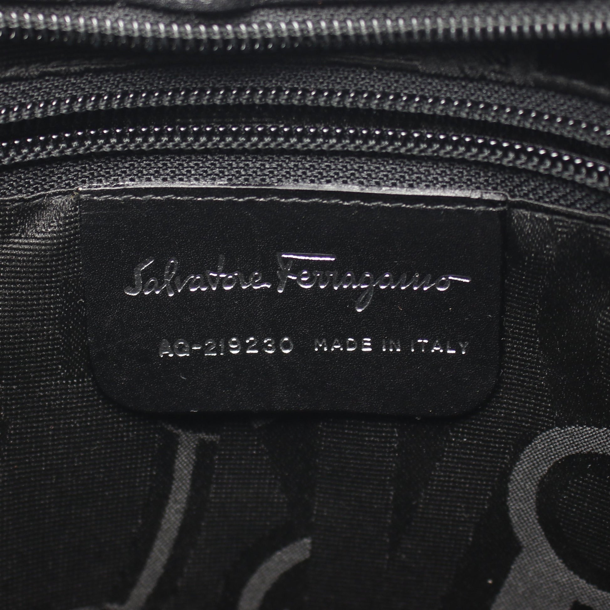 ショルダーバッグ レザー ブラック サルヴァトーレフェラガモ バッグ Salvatore Ferragamo