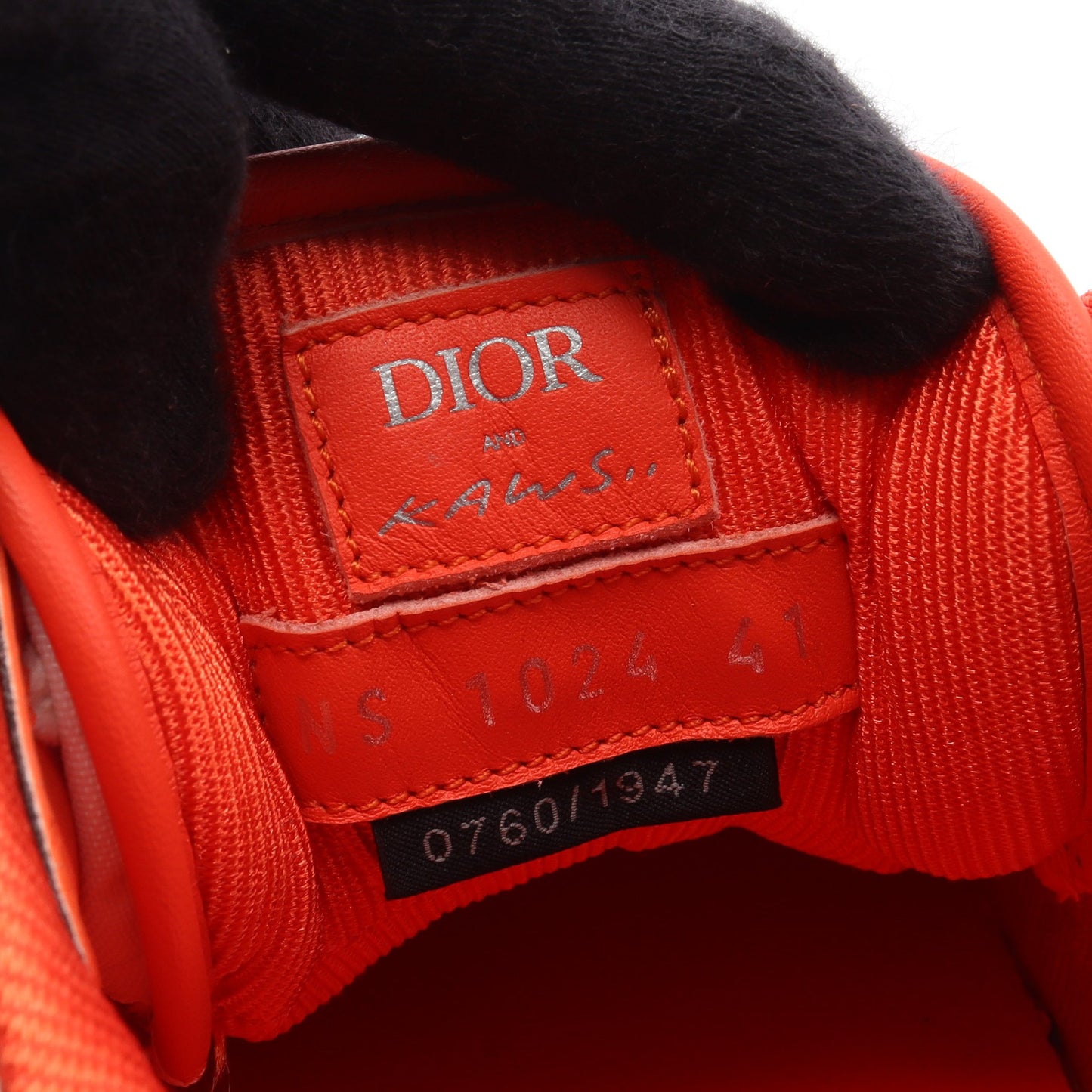 DIOR × KAWS B57 ロートップスニーカー スニーカー レザー ラバー ホワイト オレンジ ディオール