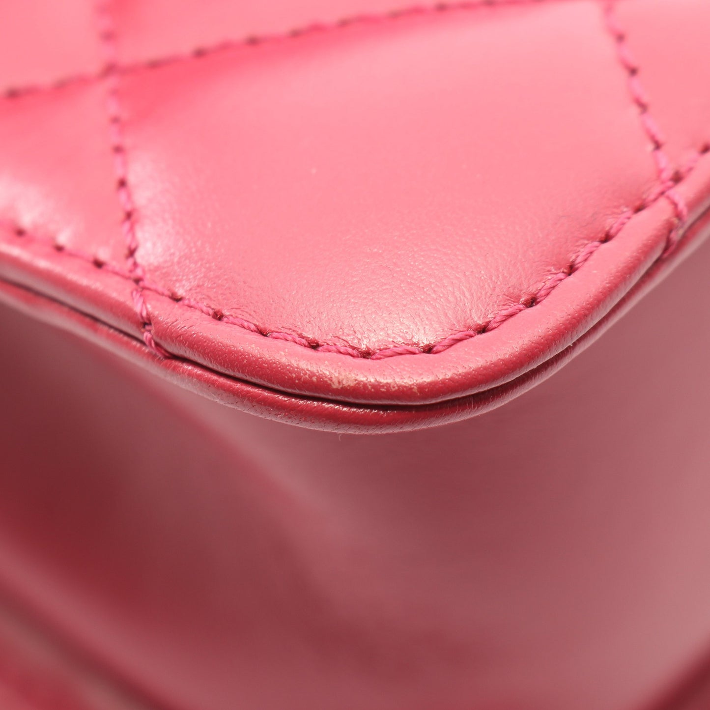 マトラッセ スモールフラップ チェーンショルダーバッグ レザー ピンク ゴールド金具 シャネル
